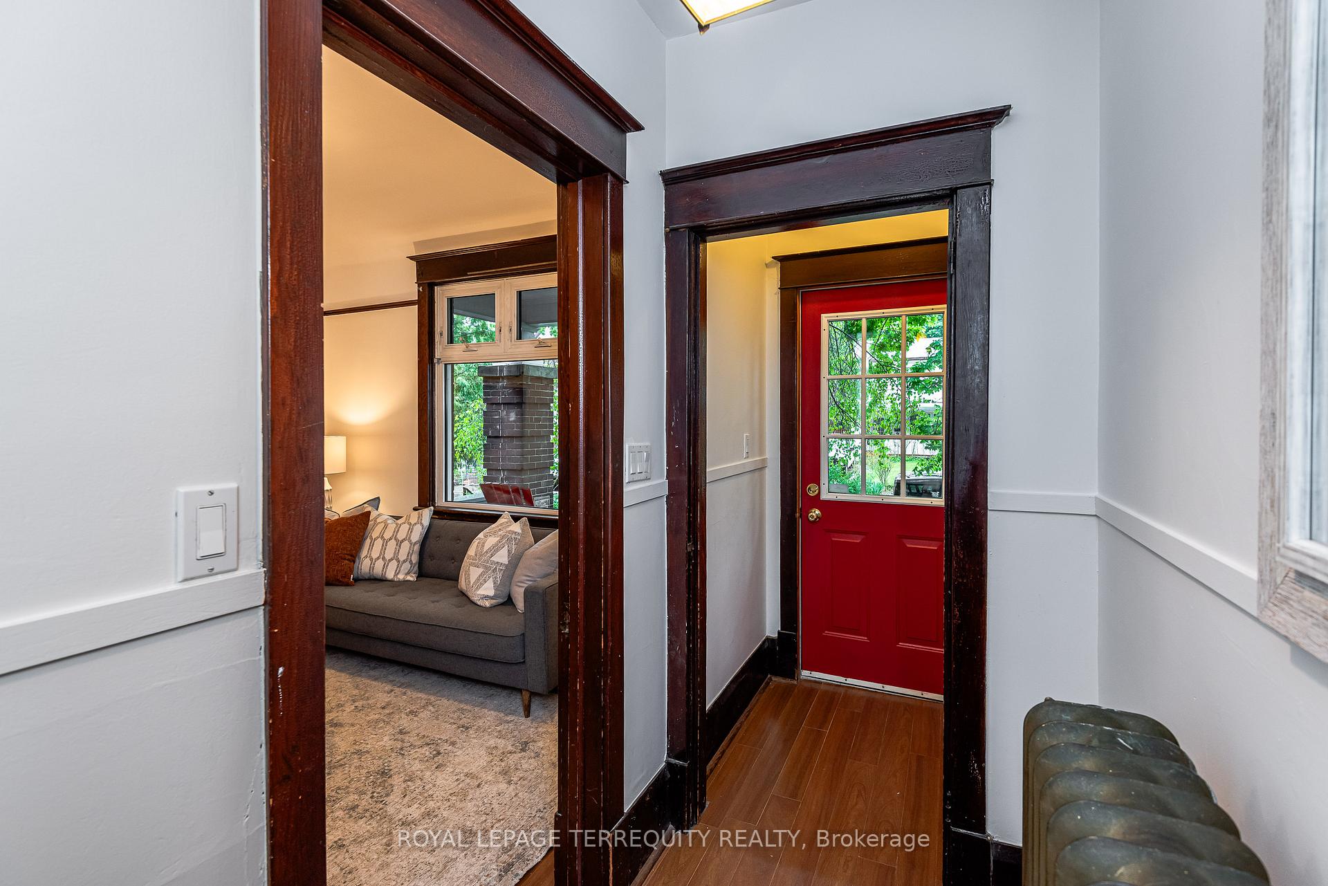 Photo 6 of 75 Hiawatha Road, Toronto, Greenwood-Coxwell — HOMEH