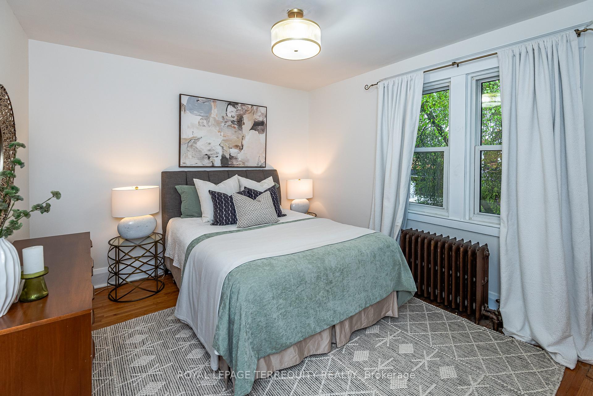 Photo 23 of 75 Hiawatha Road, Toronto, Greenwood-Coxwell — HOMEH
