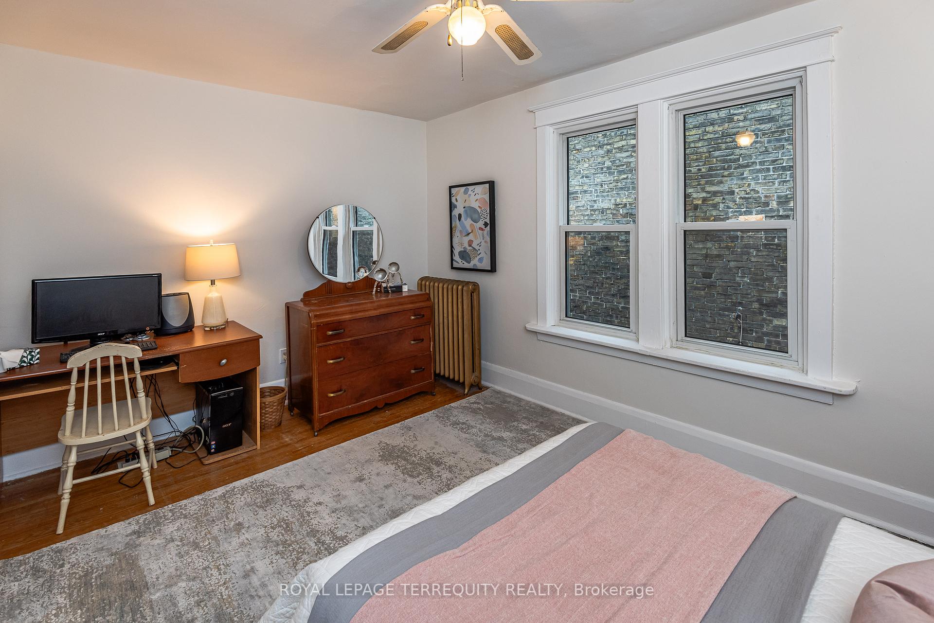 Photo 26 of 75 Hiawatha Road, Toronto, Greenwood-Coxwell — HOMEH