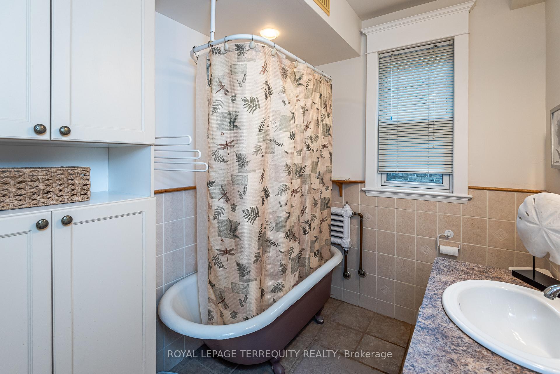 Photo 27 of 75 Hiawatha Road, Toronto, Greenwood-Coxwell — HOMEH