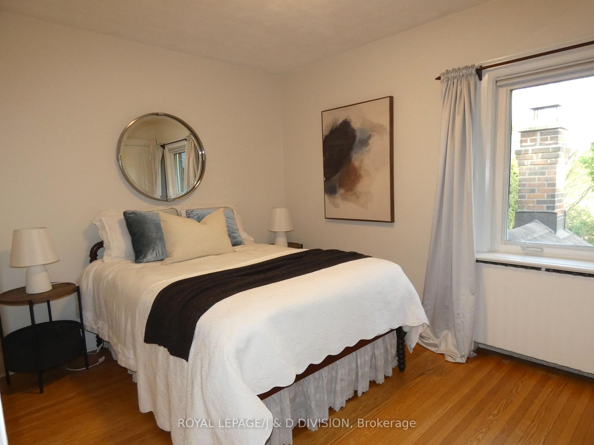 Photo 11 of 103 College View Avenue, Toronto, Forest Hill South — HOMEH