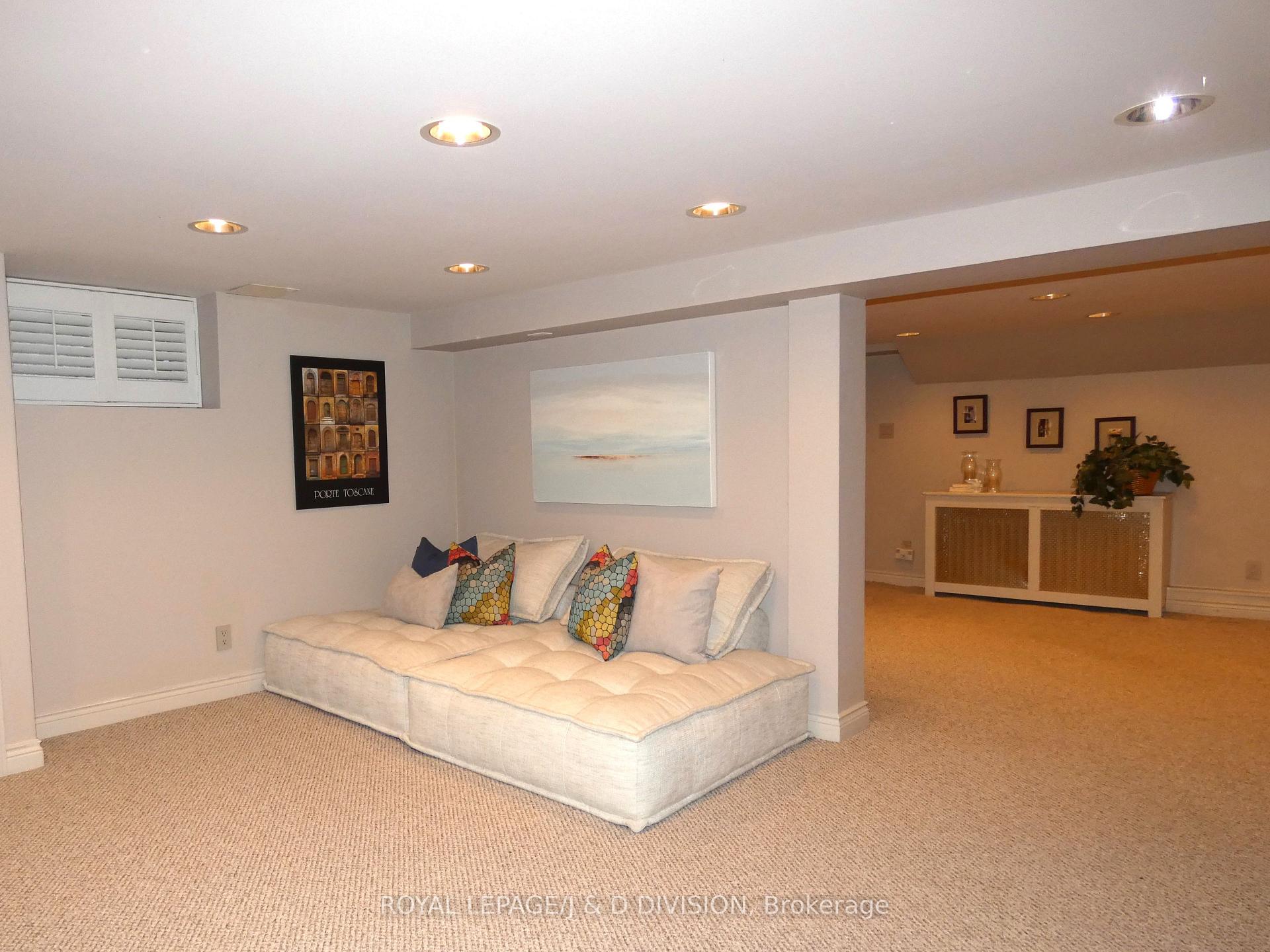 Photo 15 of 103 College View Avenue, Toronto, Forest Hill South — HOMEH