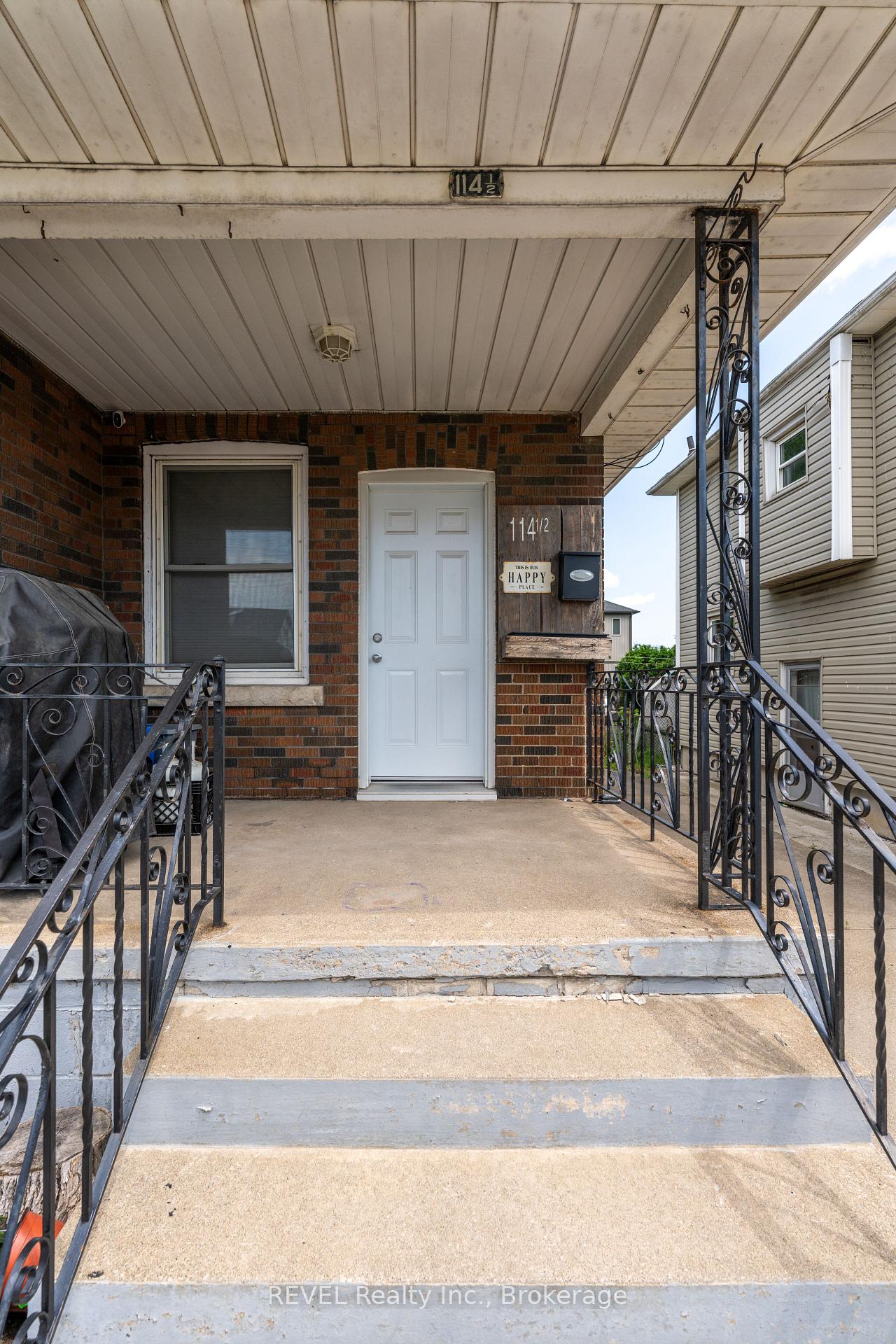 Photo 4 of 114 1/2 Pine Street S, Thorold, Thorold Downtown — HOMEH
