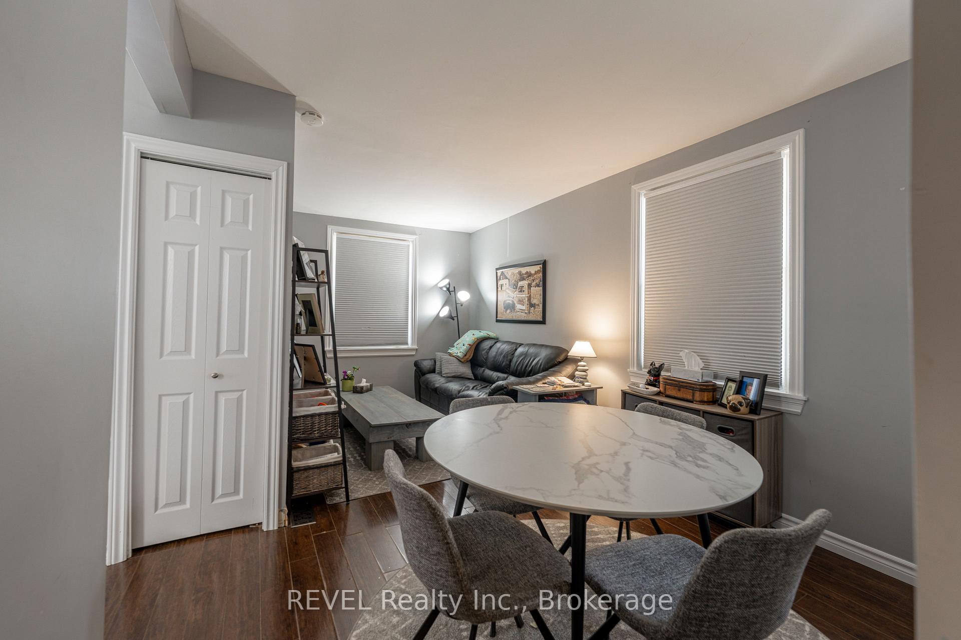 Photo 17 of 114 1/2 Pine Street S, Thorold, Thorold Downtown — HOMEH