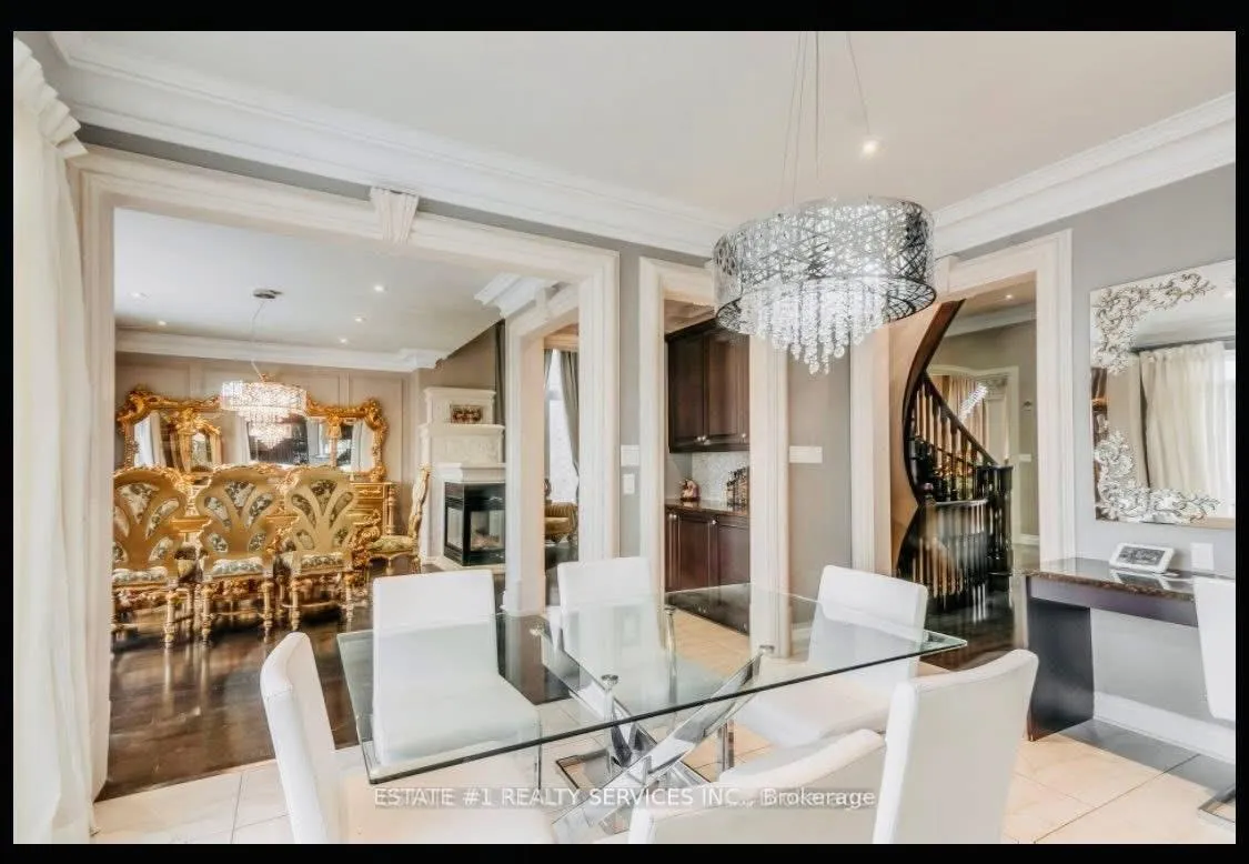 Photo 16 of 4 Agincourt Circle, Brampton, Credit Valley — HOMEH