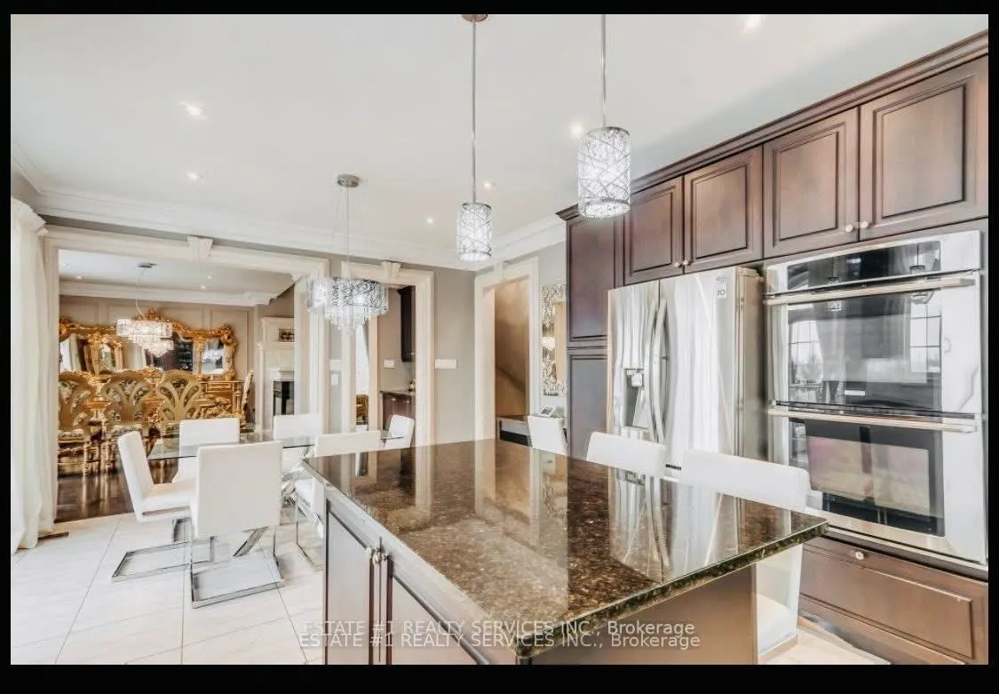 Photo 17 of 4 Agincourt Circle, Brampton, Credit Valley — HOMEH
