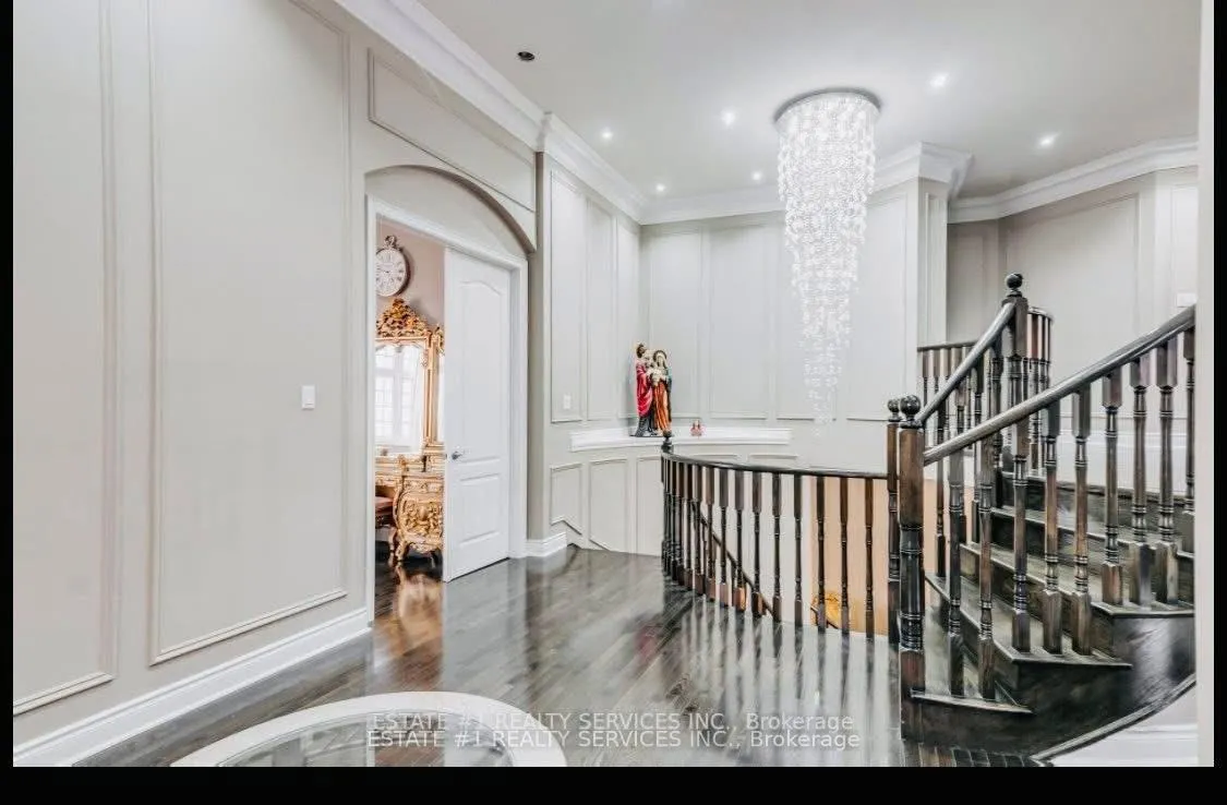 Photo 18 of 4 Agincourt Circle, Brampton, Credit Valley — HOMEH