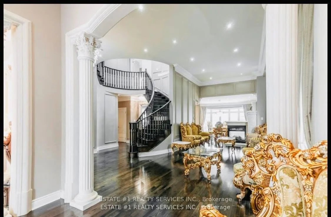 Photo 23 of 4 Agincourt Circle, Brampton, Credit Valley — HOMEH