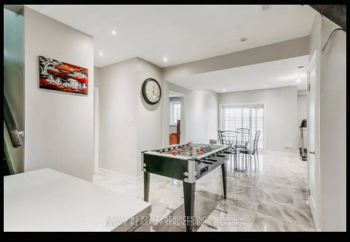 Photo 27 of 4 Agincourt Circle, Brampton, Credit Valley — HOMEH
