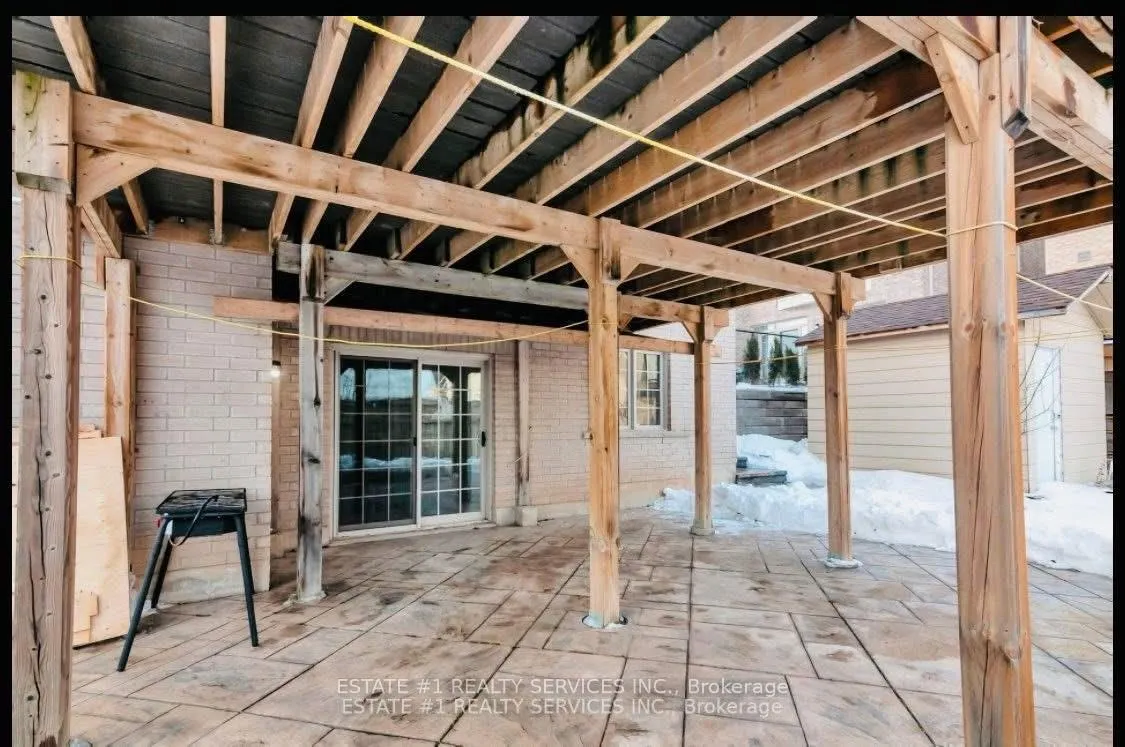 Photo 32 of 4 Agincourt Circle, Brampton, Credit Valley — HOMEH