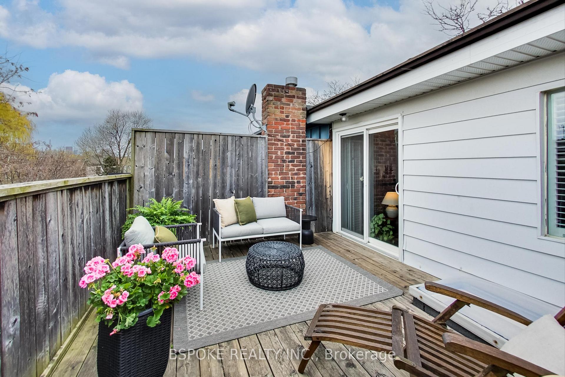 Photo 25 of 293 Withrow Avenue, Toronto, Blake-Jones — HOMEH