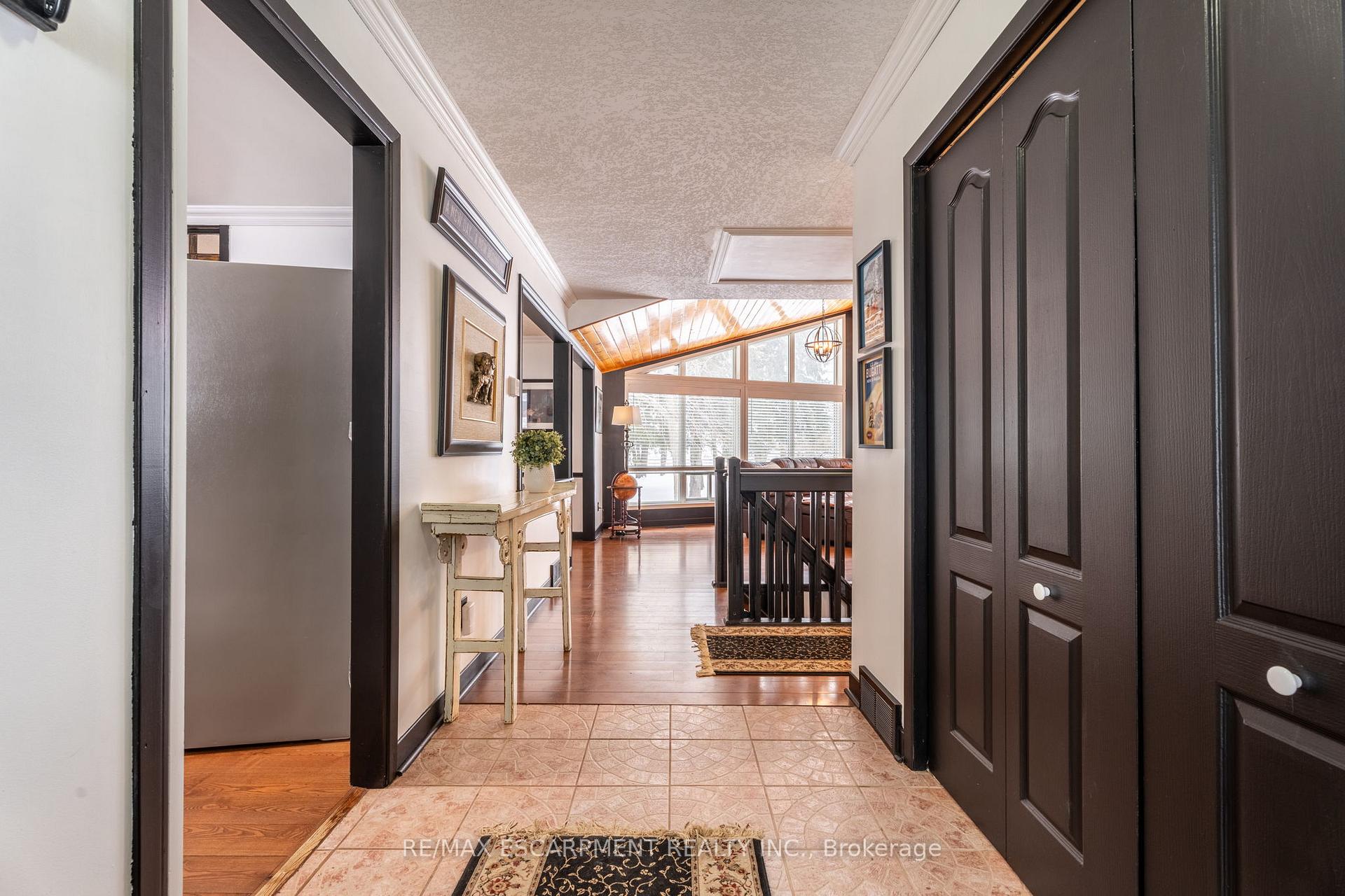 Photo 4 of 3553 Gladstone Drive, Thames Centre, Rural Thames Centre — HOMEH