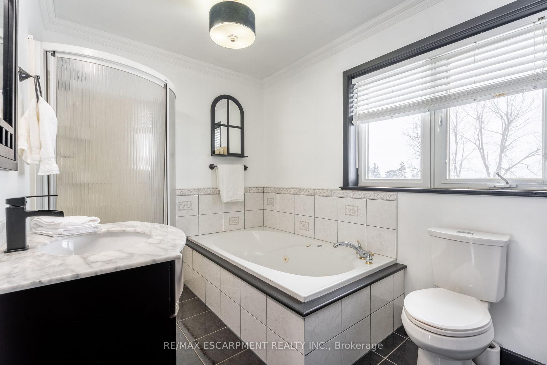 Photo 23 of 3553 Gladstone Drive, Thames Centre, Rural Thames Centre — HOMEH