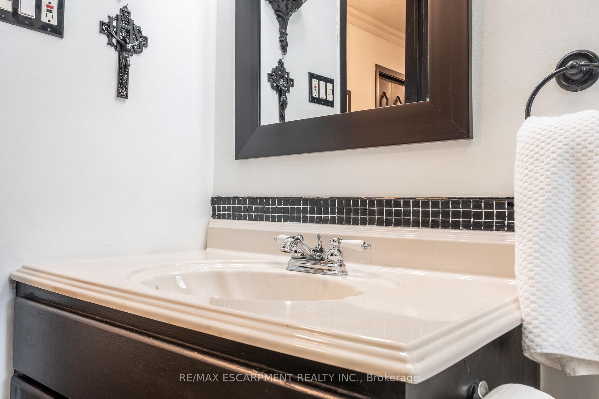 Photo 31 of 3553 Gladstone Drive, Thames Centre, Rural Thames Centre — HOMEH
