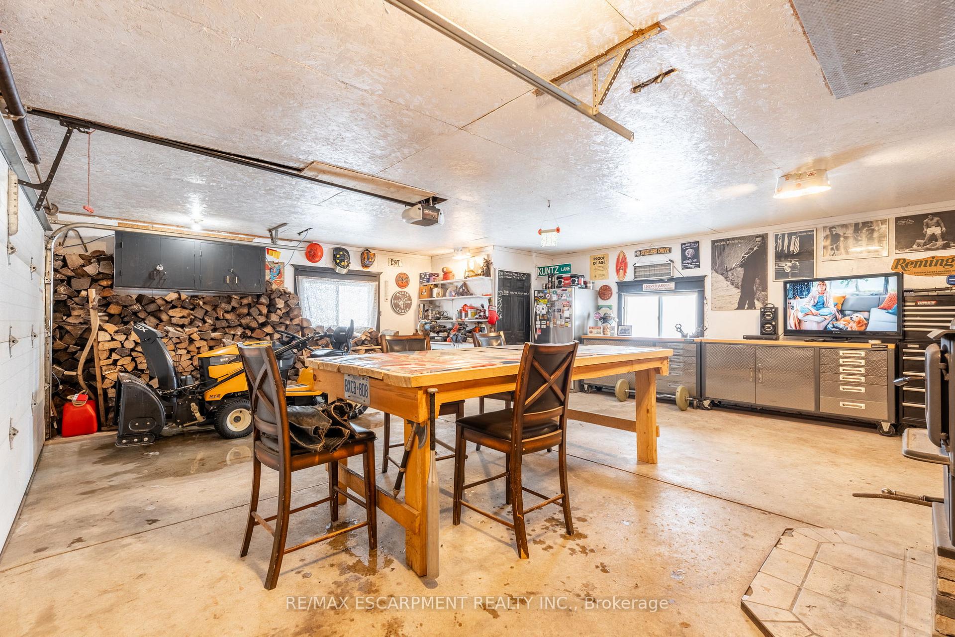 Photo 33 of 3553 Gladstone Drive, Thames Centre, Rural Thames Centre — HOMEH