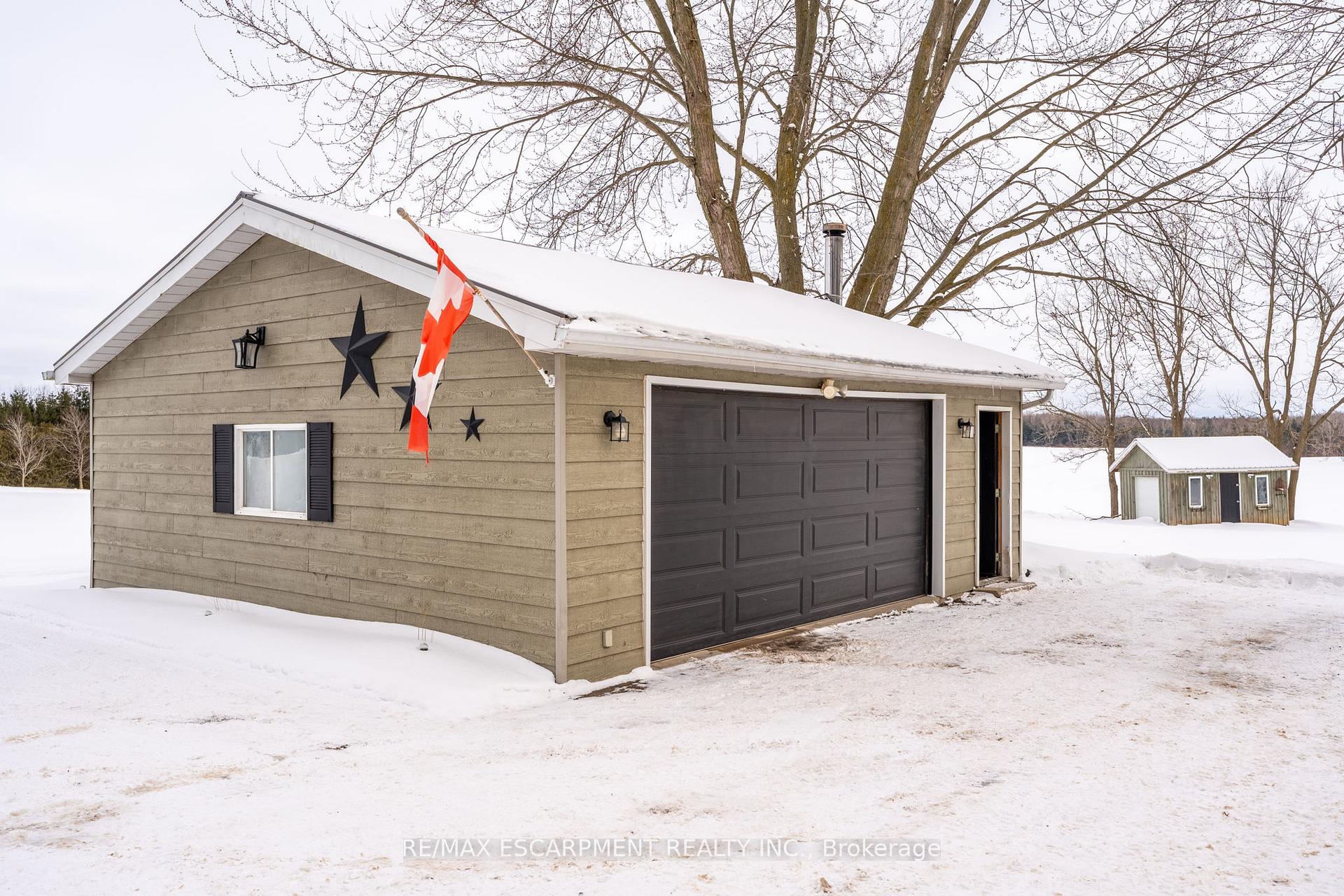 Photo 35 of 3553 Gladstone Drive, Thames Centre, Rural Thames Centre — HOMEH