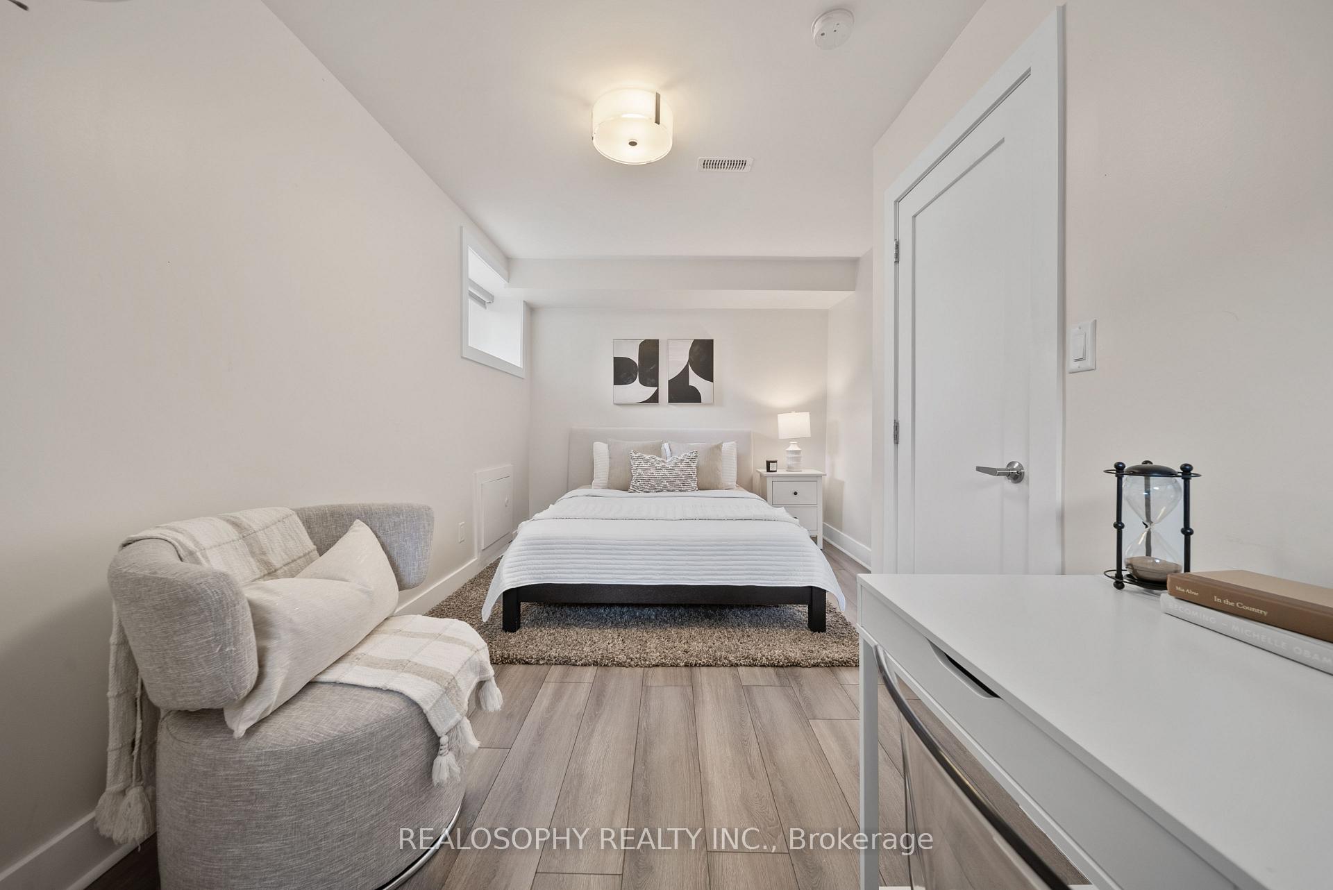 Photo 8 of 9 Plains Road, Toronto, East York — HOMEH