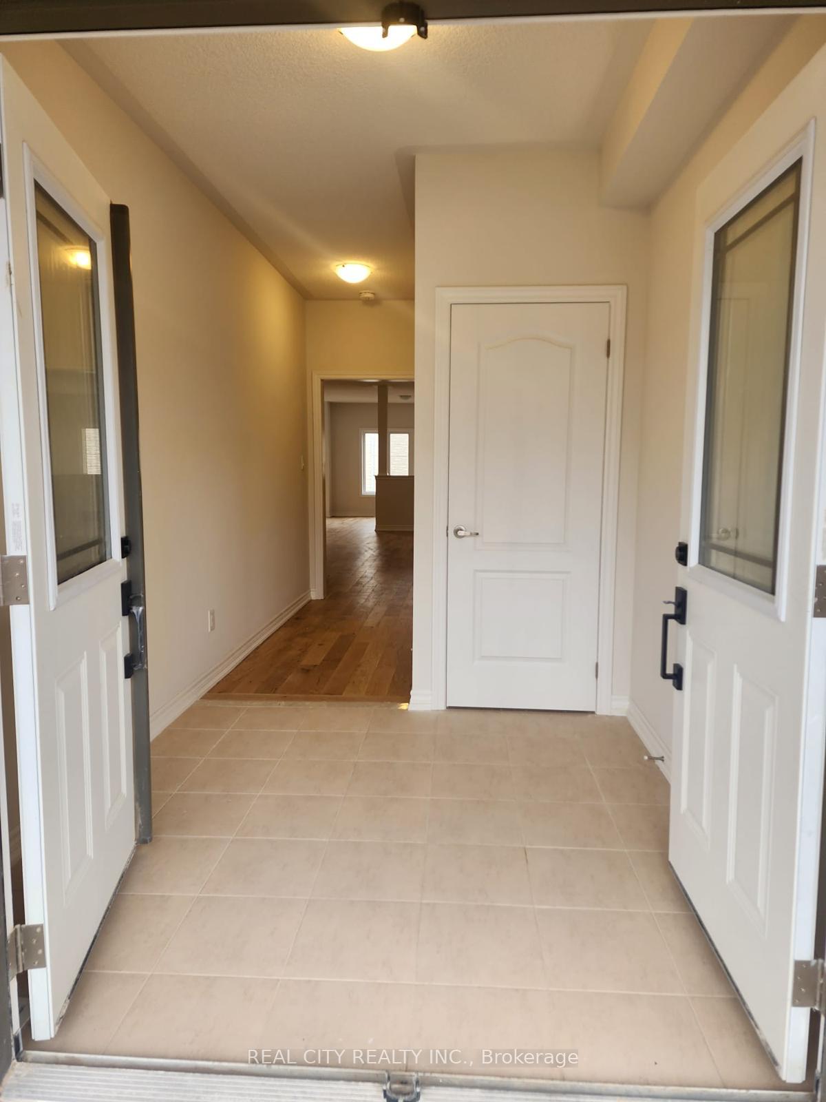 Photo 2 of Unit UPPER, 110 Palace Street, Thorold, Thorold Downtown — HOMEH