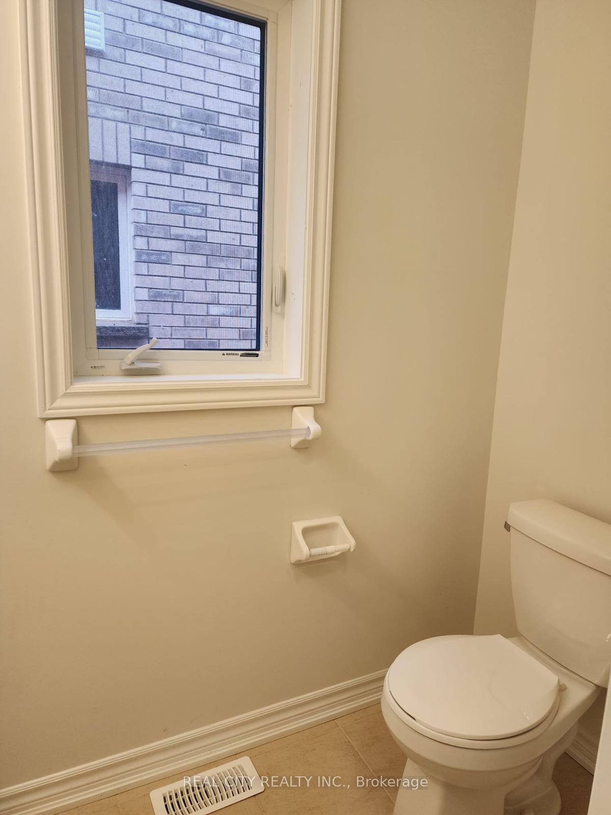 Photo 4 of Unit UPPER, 110 Palace Street, Thorold, Thorold Downtown — HOMEH
