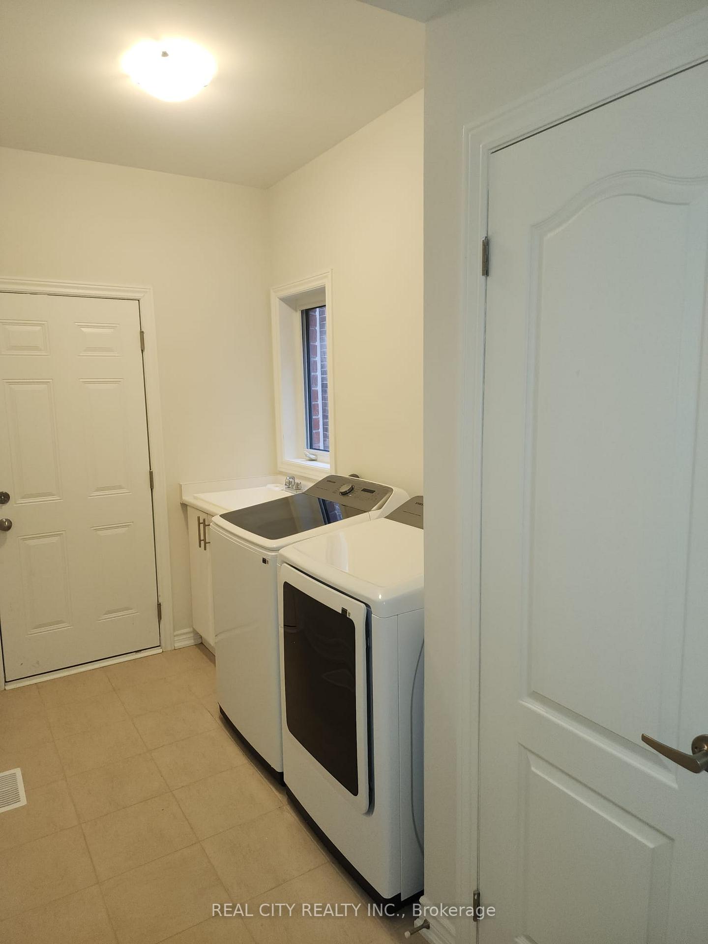 Photo 9 of Unit UPPER, 110 Palace Street, Thorold, Thorold Downtown — HOMEH