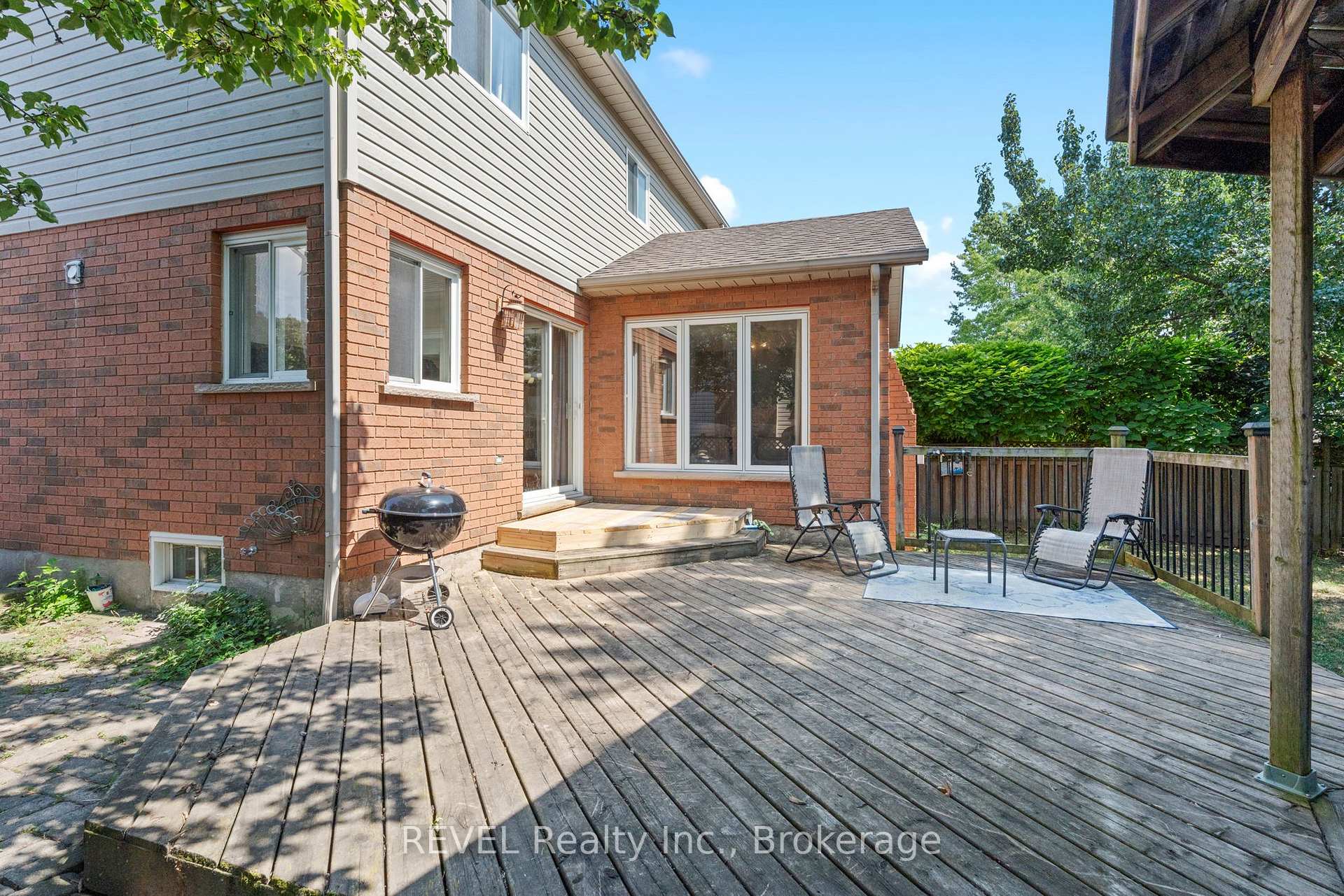 Photo 37 of 19 Crysler Crescent, Thorold, Confederation Heights — HOMEH