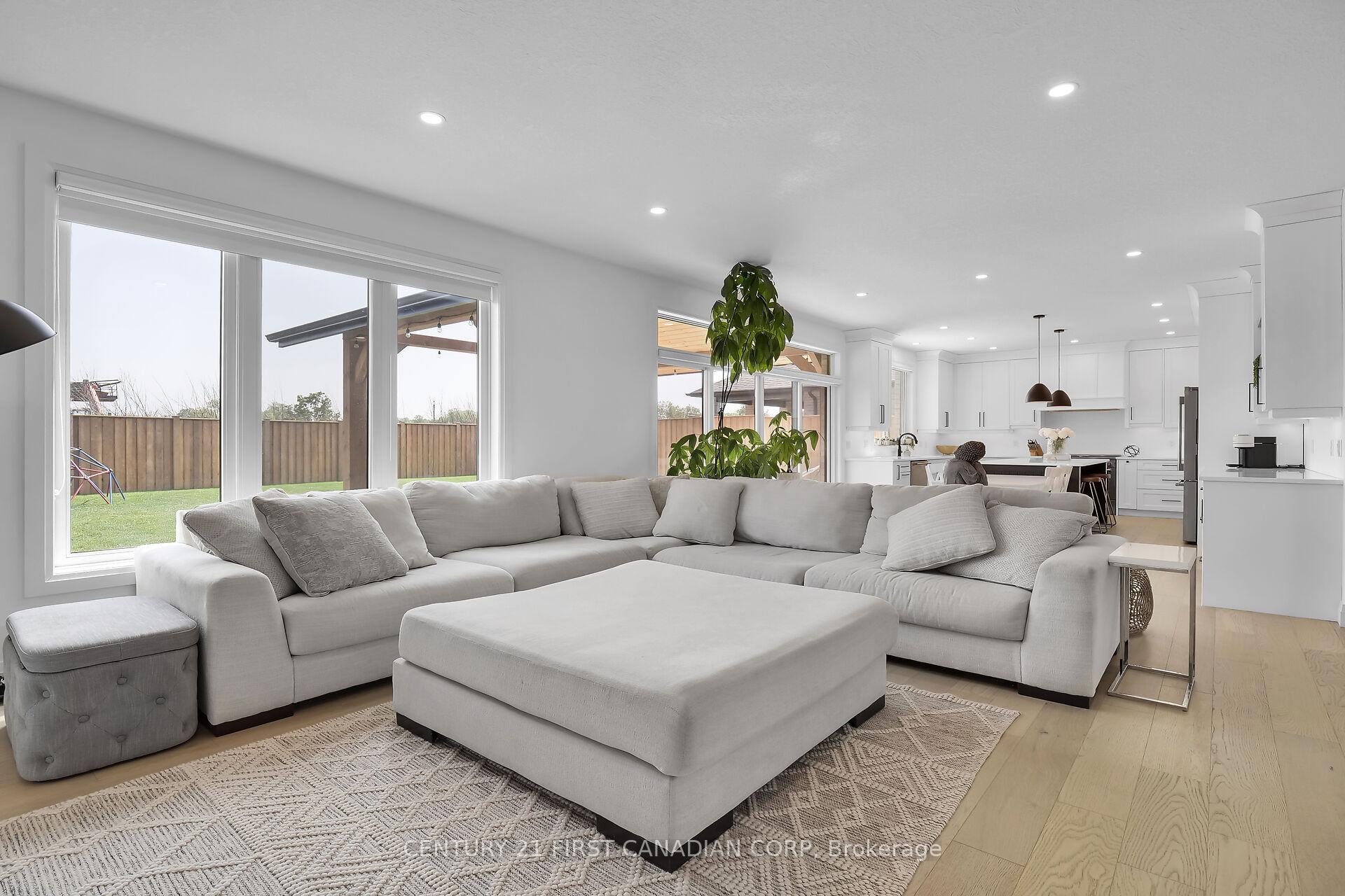 Photo 9 of 28 Greenbrier Ridge, Thames Centre, Rural Thames Centre — HOMEH