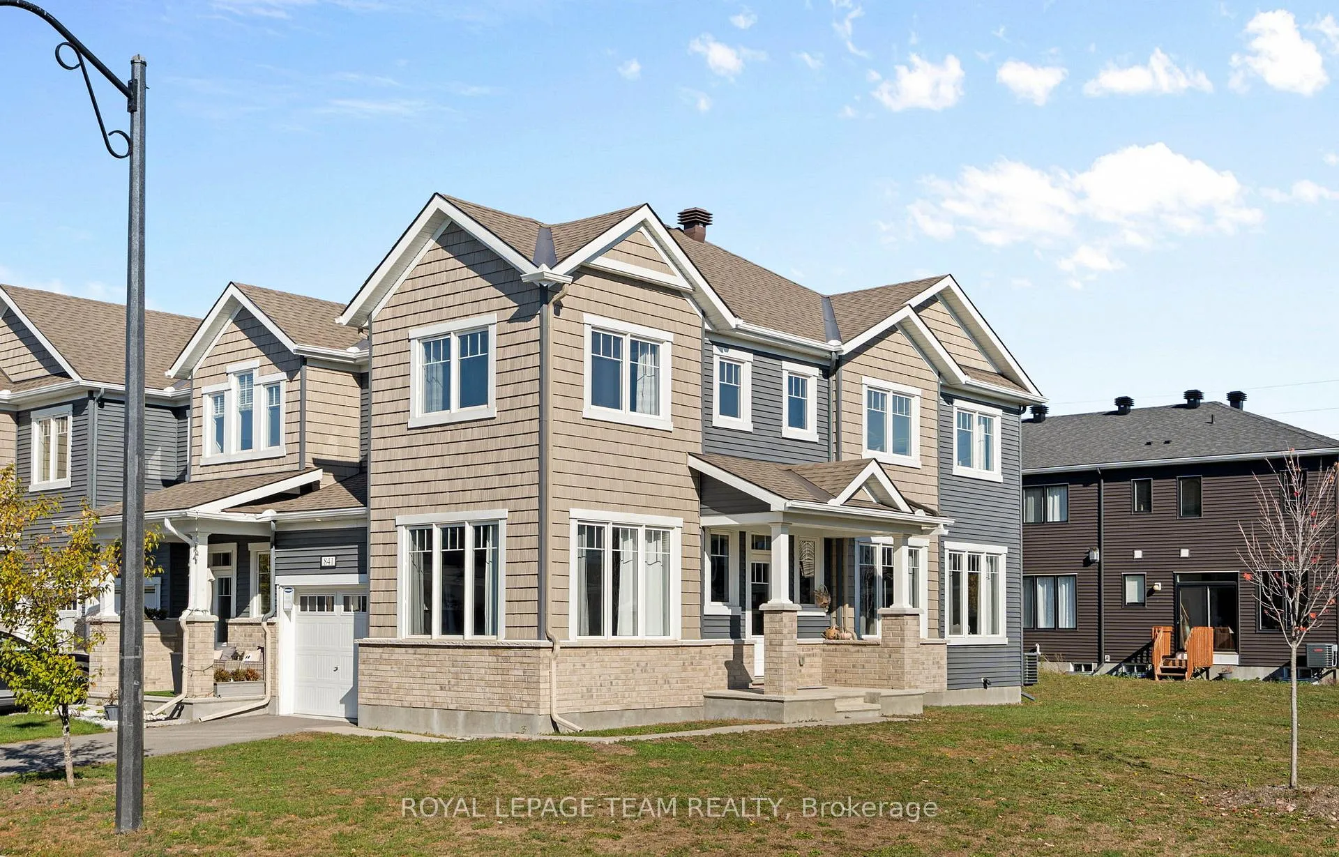 Photo 3 of 841 Regulus Ridge, Ottawa, Barrhaven - Half Moon Bay — HOMEH