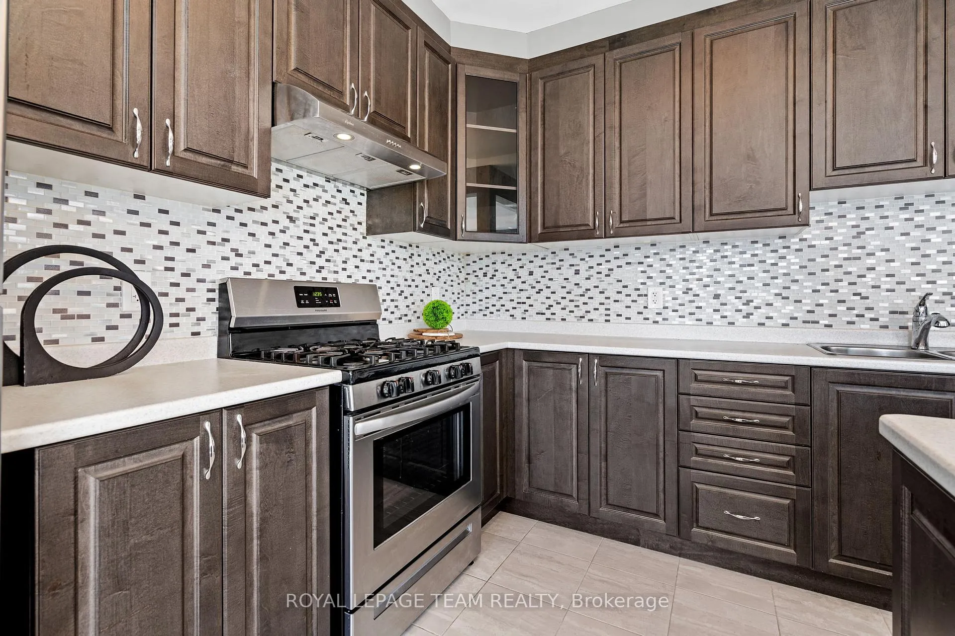 Photo 18 of 841 Regulus Ridge, Ottawa, Barrhaven - Half Moon Bay — HOMEH