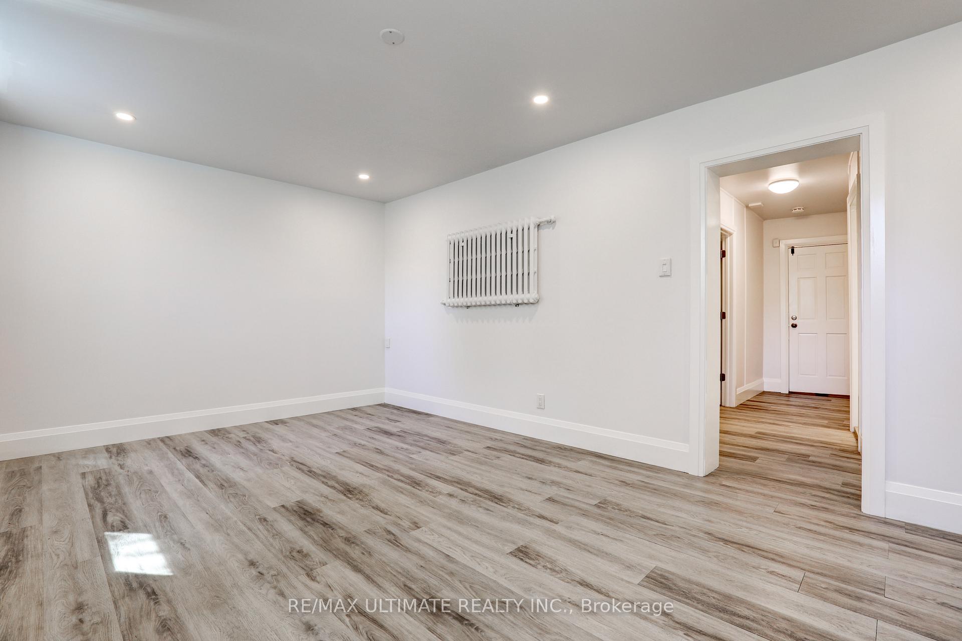 Photo 2 of Unit Bsmt Unit, 563 O'connor Drive, Toronto, East York — HOMEH