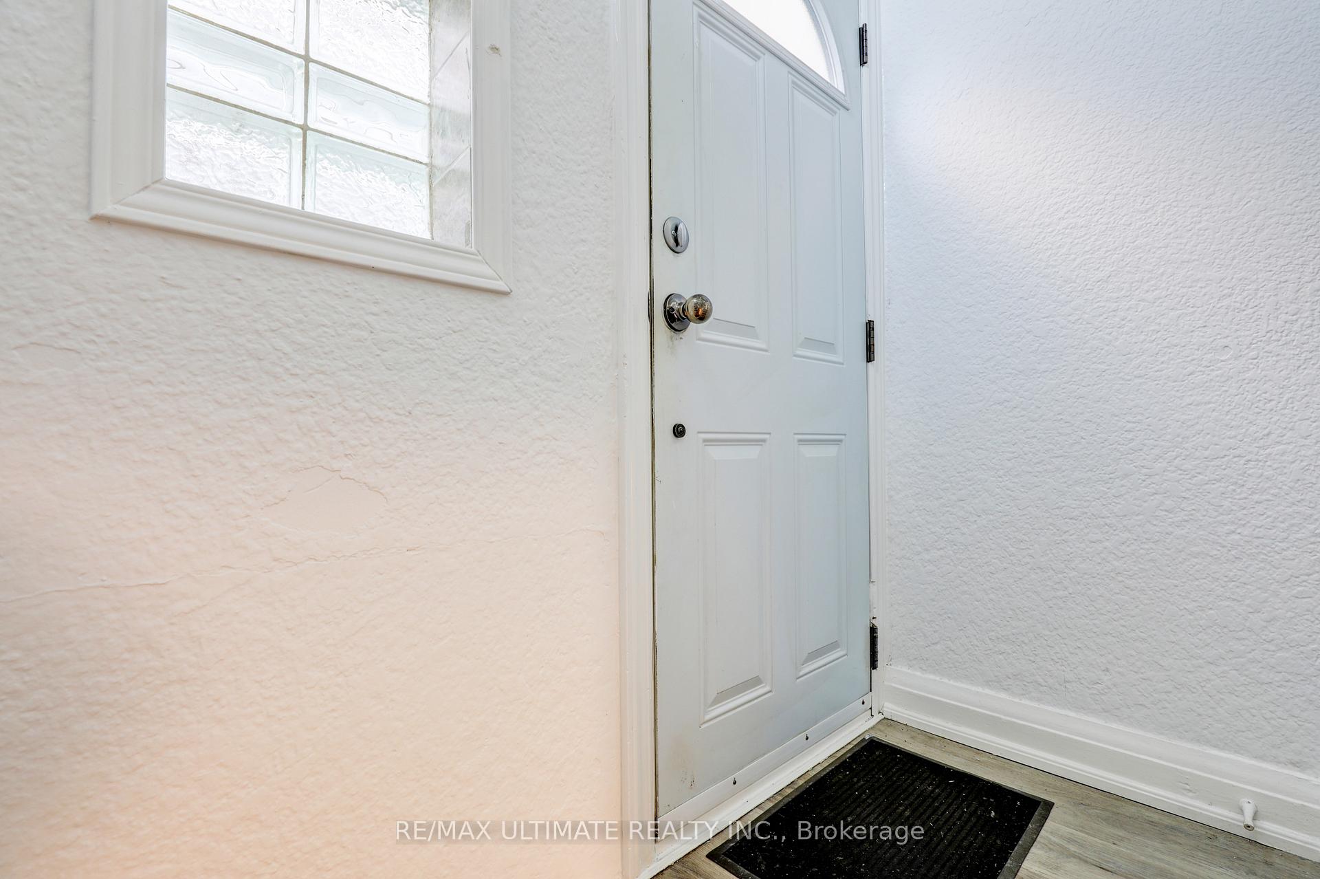 Photo 14 of Unit Bsmt Unit, 563 O'connor Drive, Toronto, East York — HOMEH