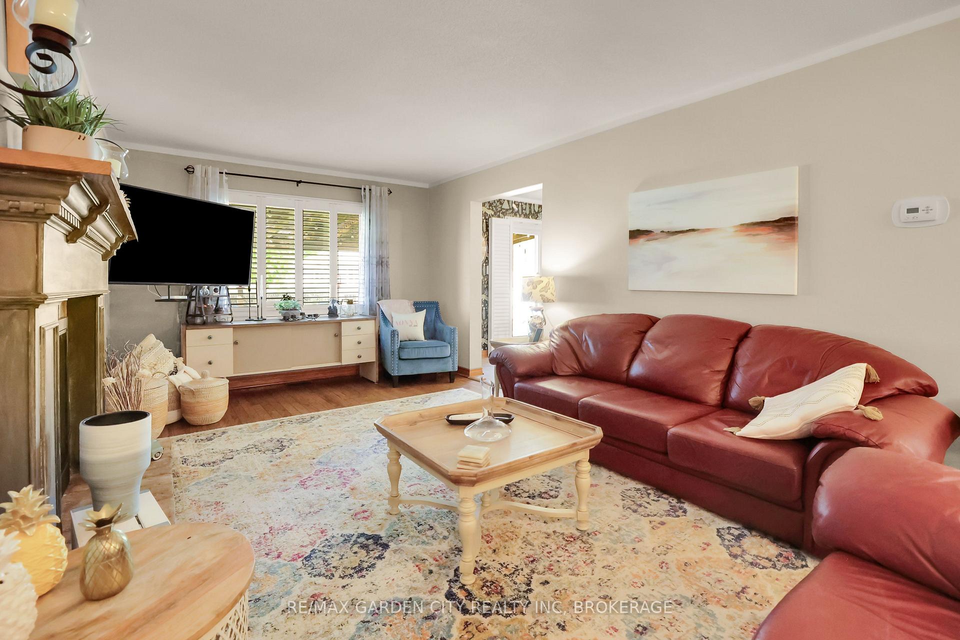 Photo 5 of 8 Lampman Crescent, Thorold, Confederation Heights — HOMEH
