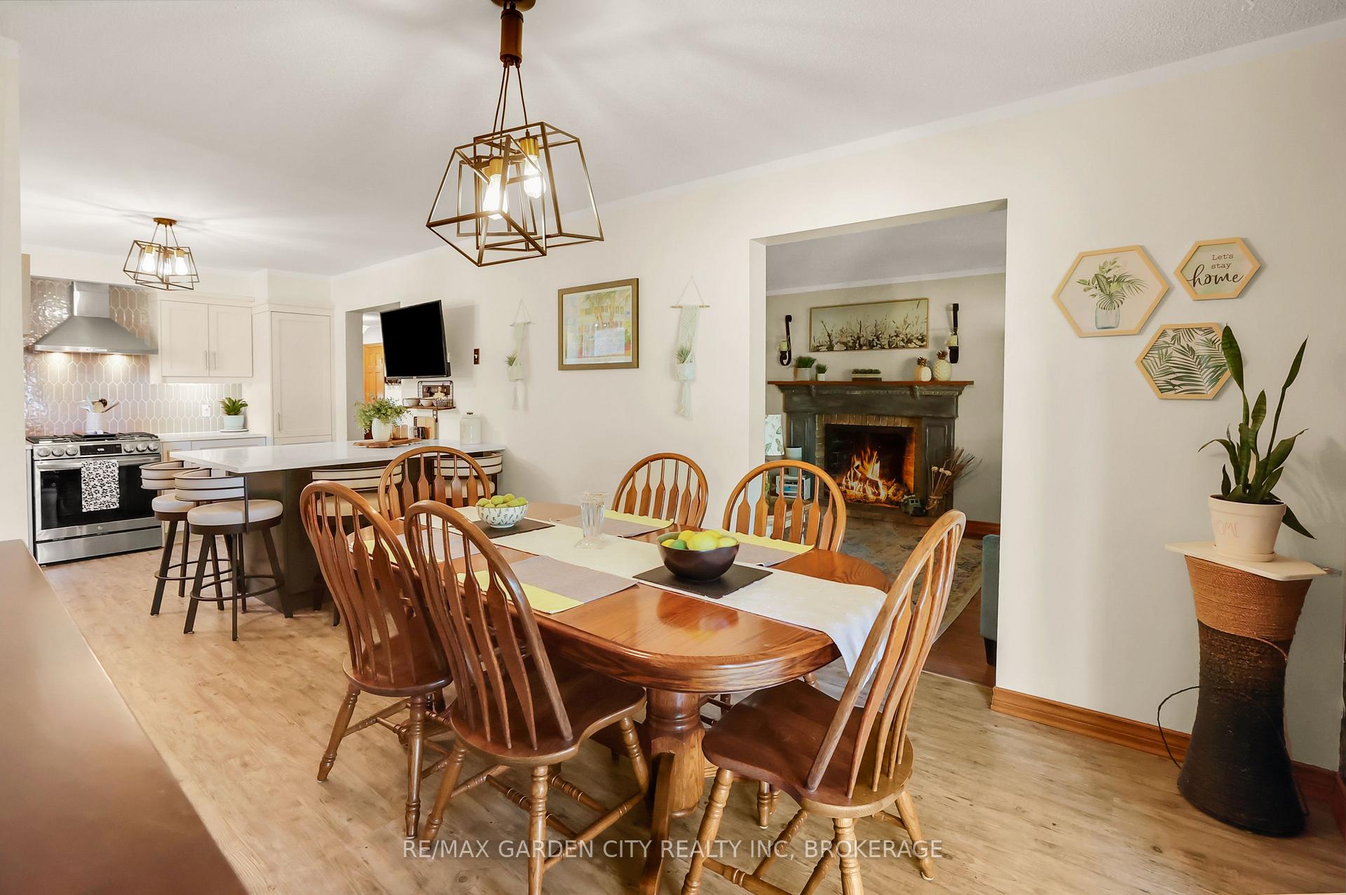 Photo 7 of 8 Lampman Crescent, Thorold, Confederation Heights — HOMEH