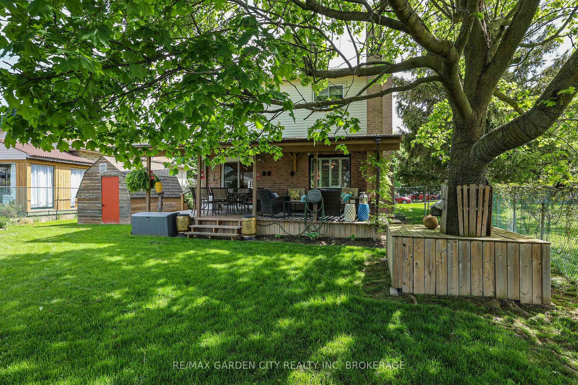 Photo 35 of 8 Lampman Crescent, Thorold, Confederation Heights — HOMEH
