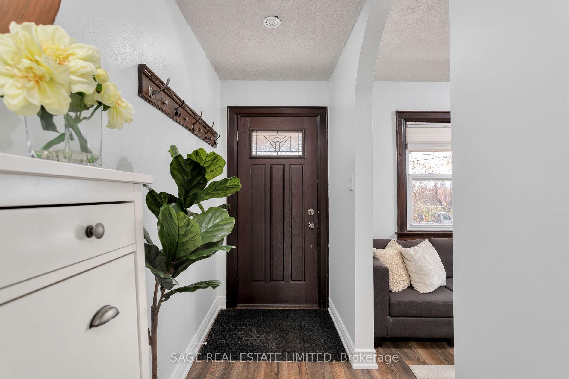 Photo 4 of 30 Alameda Avenue, Toronto, Oakwood Village — HOMEH