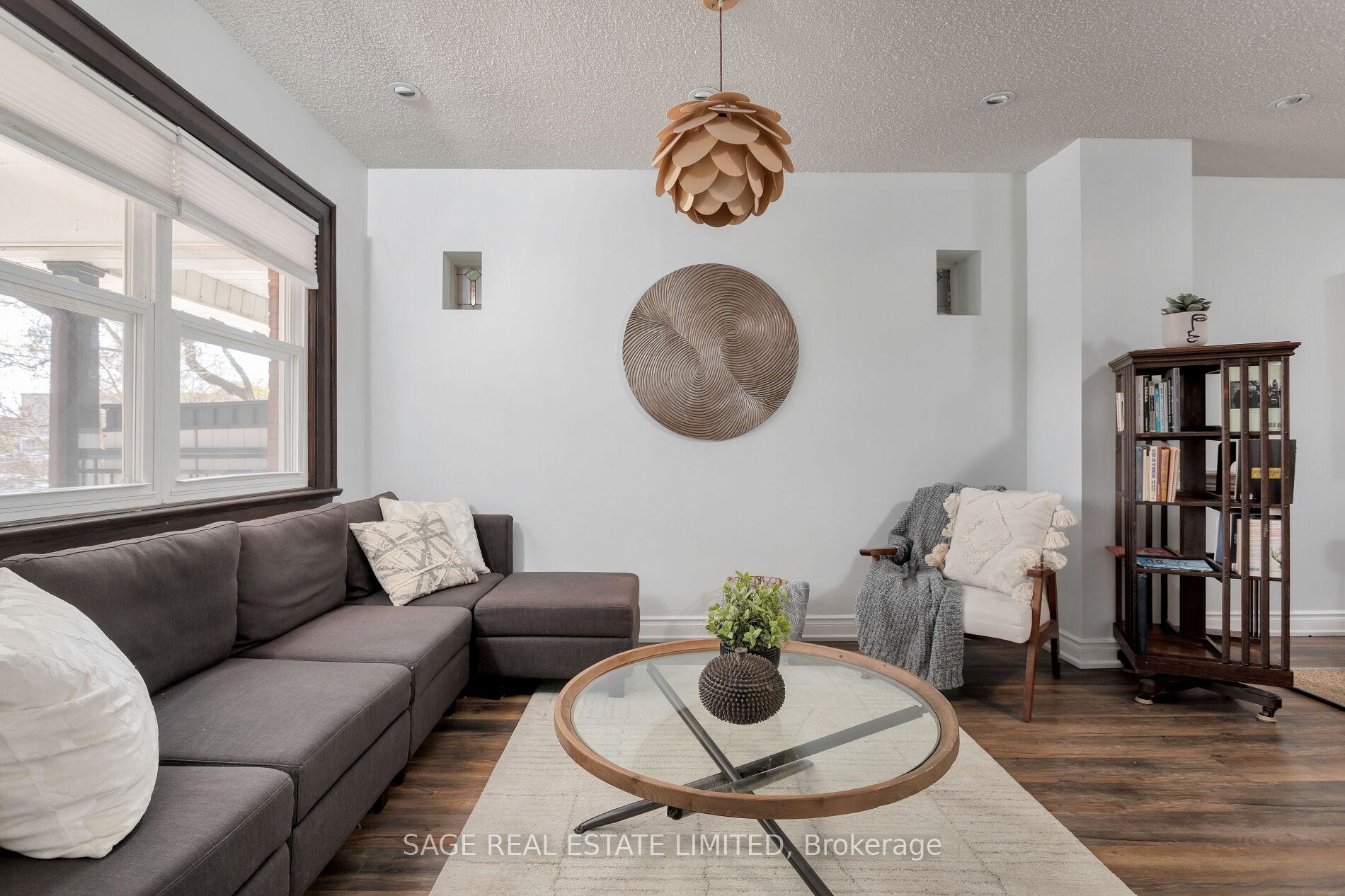 Photo 9 of 30 Alameda Avenue, Toronto, Oakwood Village — HOMEH