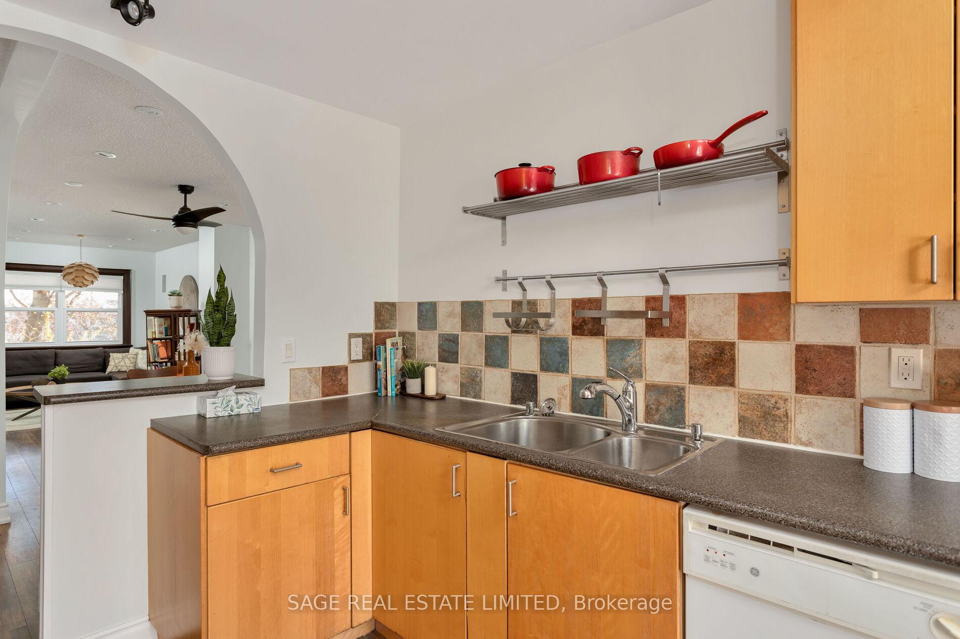 Photo 12 of 30 Alameda Avenue, Toronto, Oakwood Village — HOMEH