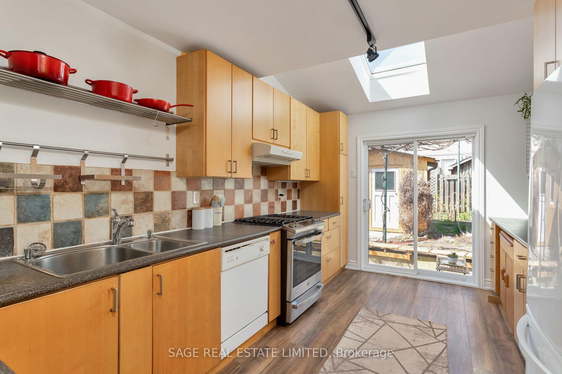 Photo 13 of 30 Alameda Avenue, Toronto, Oakwood Village — HOMEH