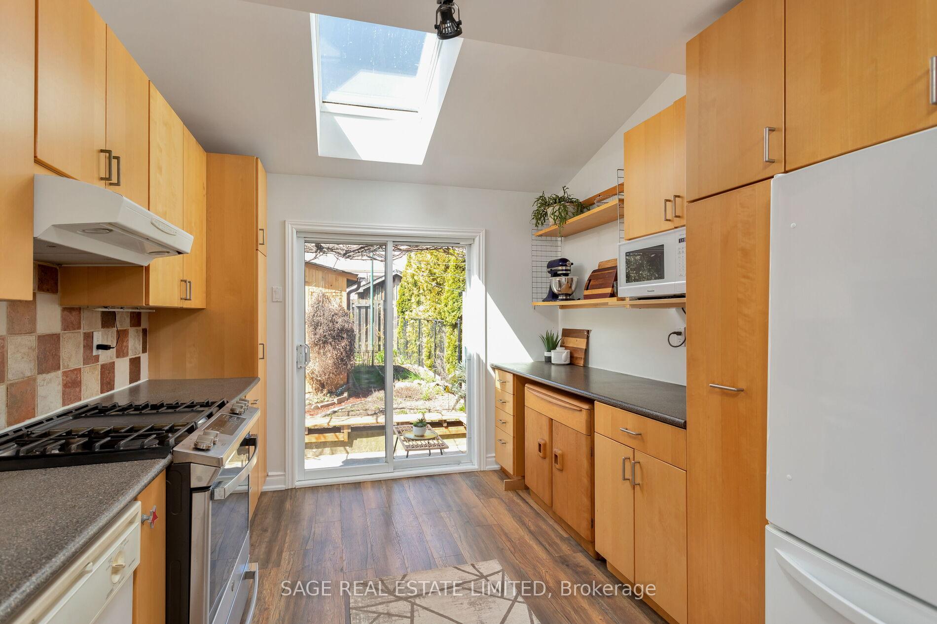 Photo 14 of 30 Alameda Avenue, Toronto, Oakwood Village — HOMEH