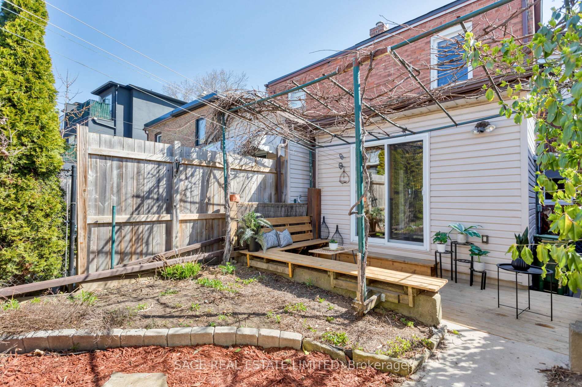 Photo 16 of 30 Alameda Avenue, Toronto, Oakwood Village — HOMEH