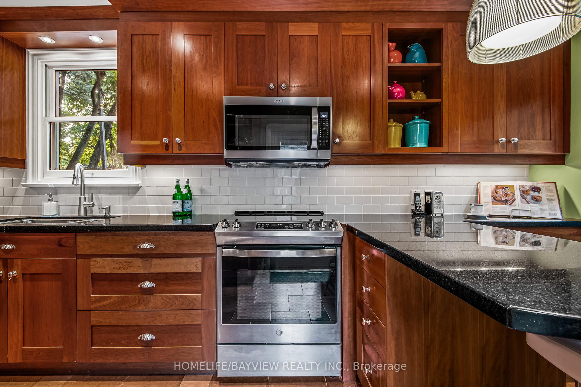 Photo 12 of 24 Taylor Drive, Toronto, East York — HOMEH