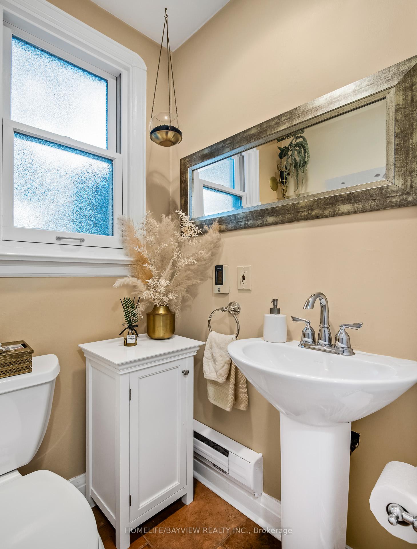 Photo 14 of 24 Taylor Drive, Toronto, East York — HOMEH