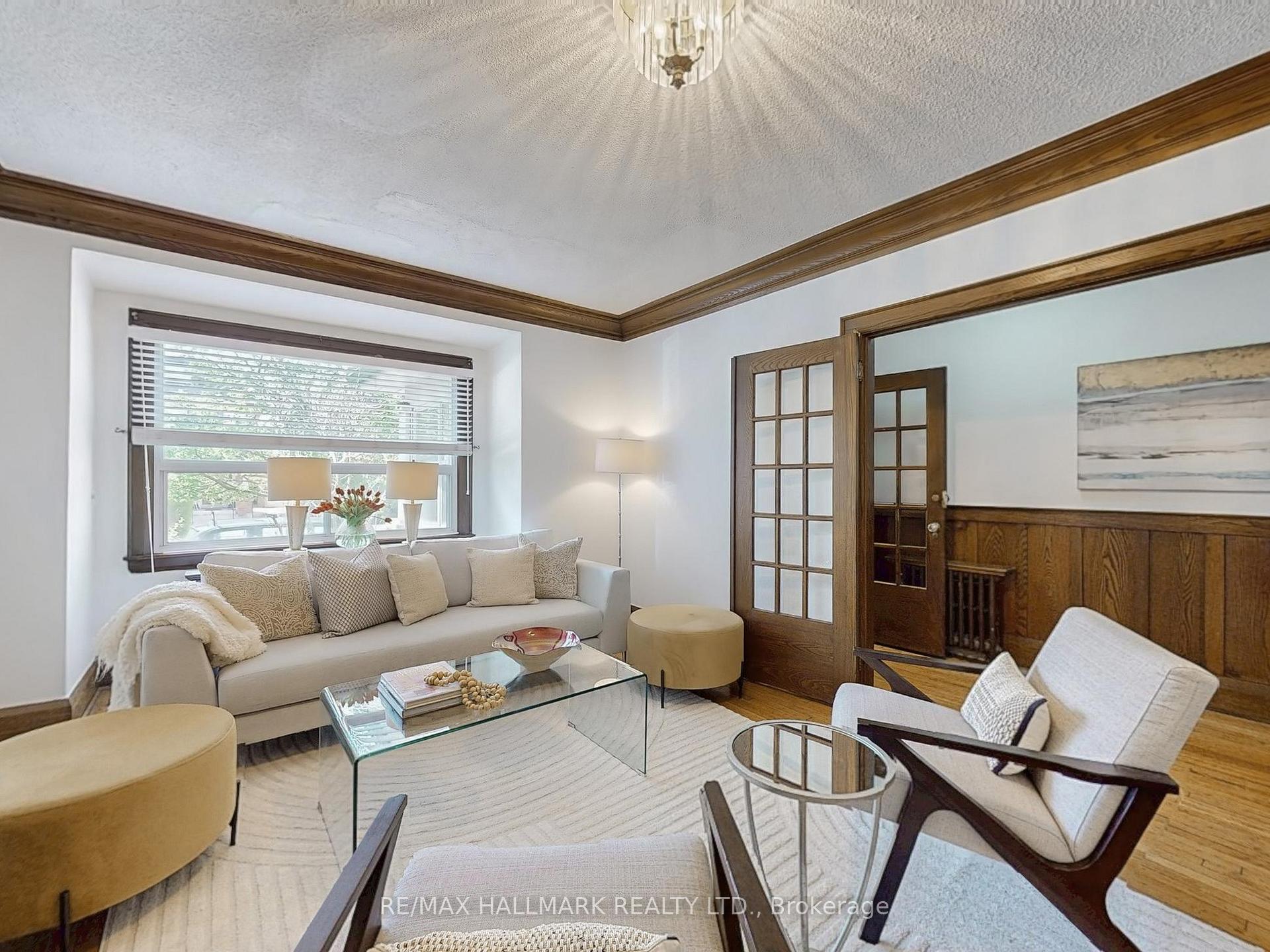 Photo 5 of 31 Robina Avenue, Toronto, Oakwood Village — HOMEH