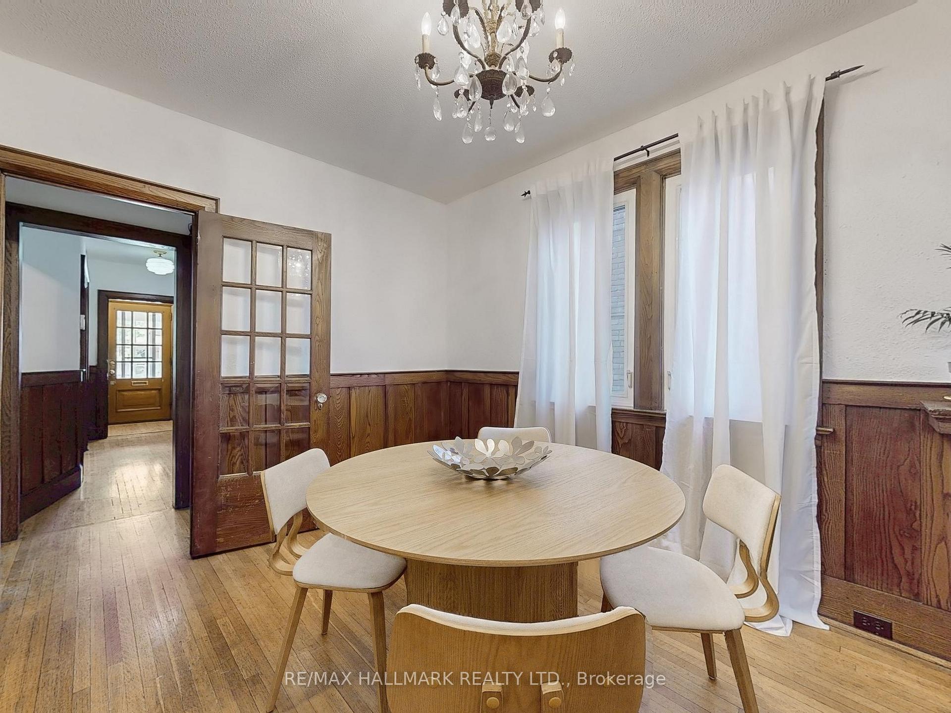 Photo 10 of 31 Robina Avenue, Toronto, Oakwood Village — HOMEH