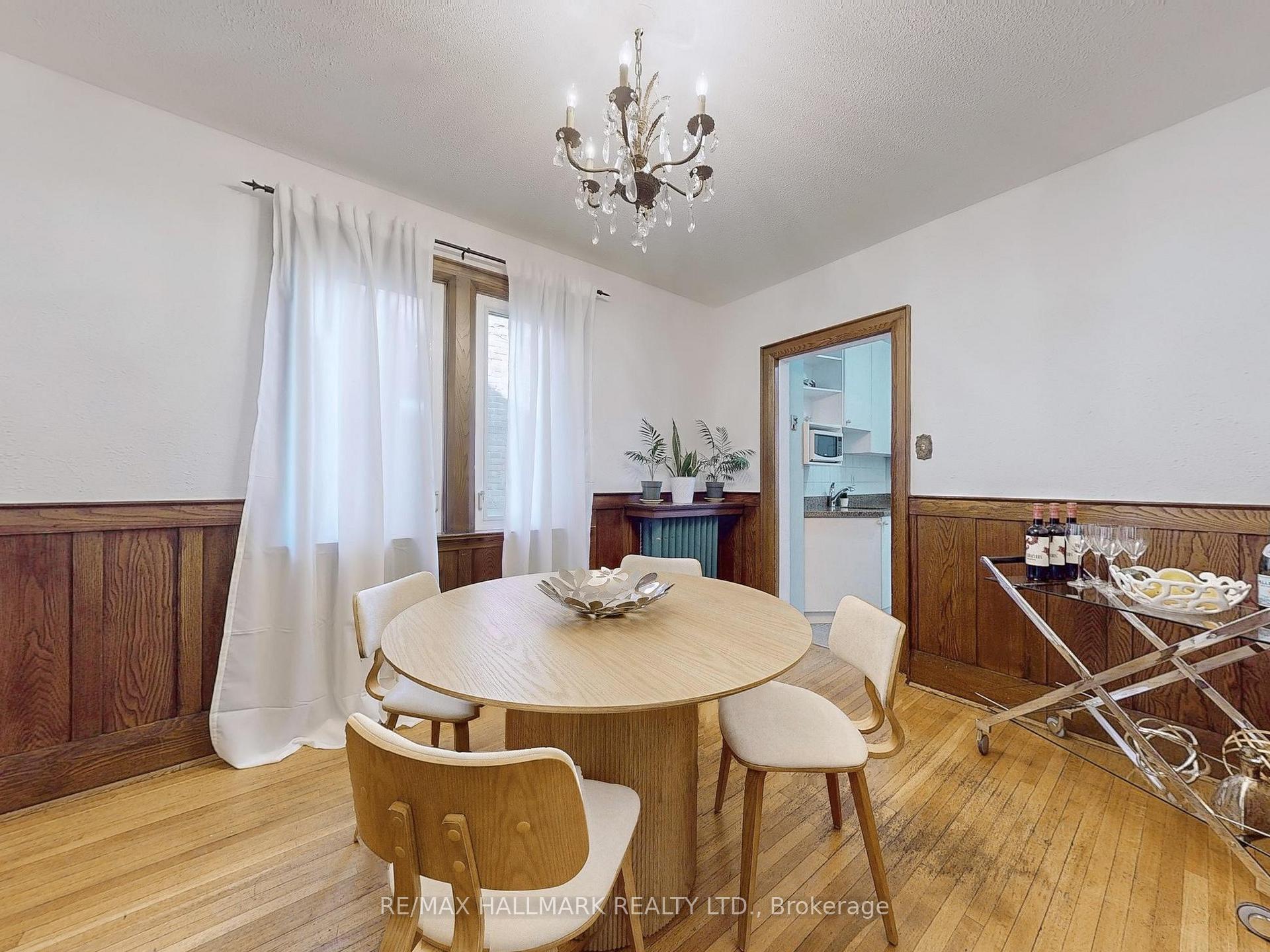 Photo 11 of 31 Robina Avenue, Toronto, Oakwood Village — HOMEH