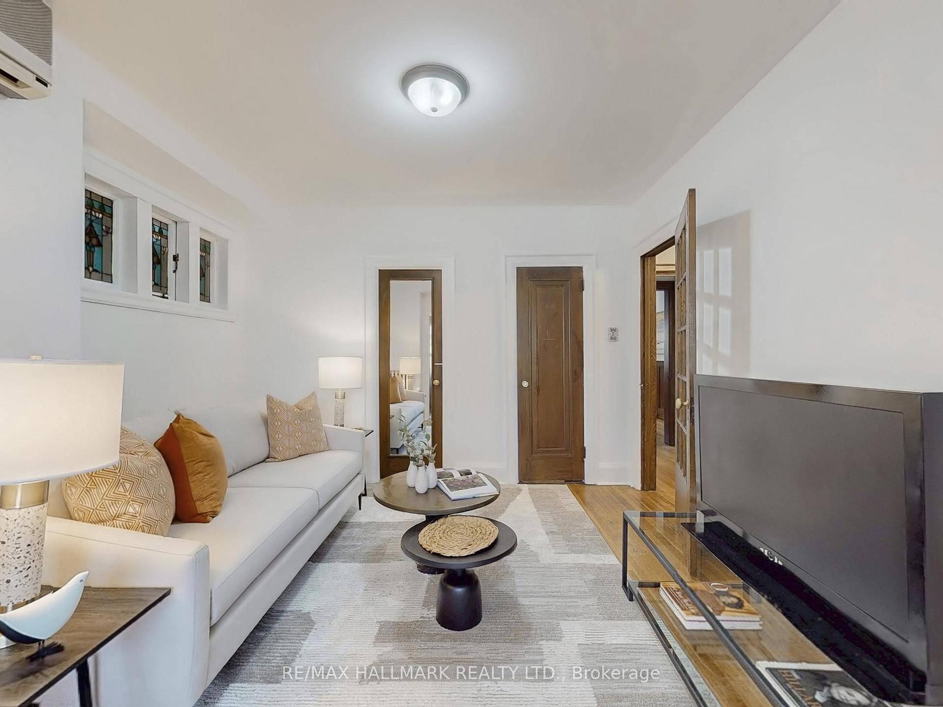 Photo 14 of 31 Robina Avenue, Toronto, Oakwood Village — HOMEH
