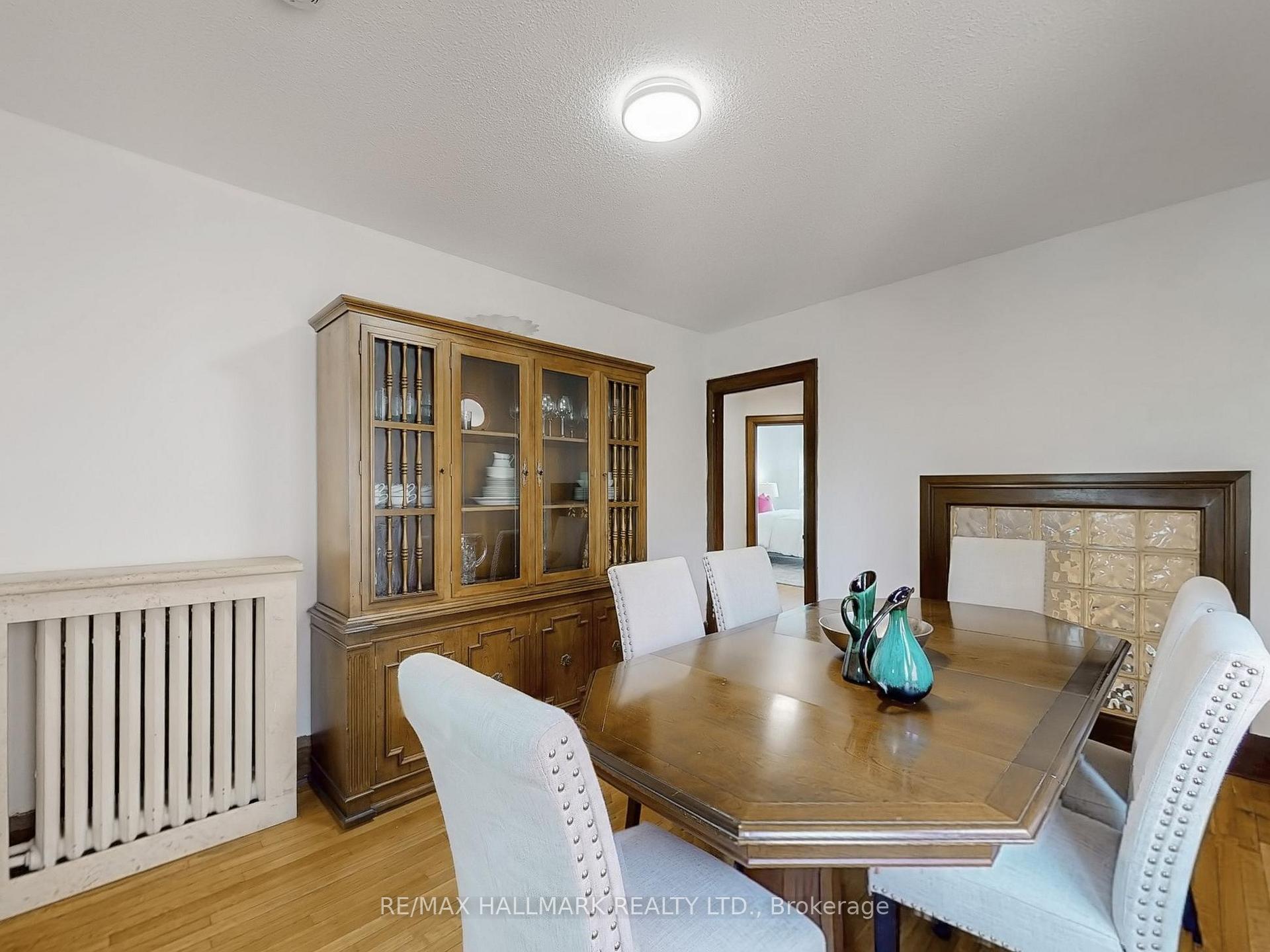 Photo 25 of 31 Robina Avenue, Toronto, Oakwood Village — HOMEH