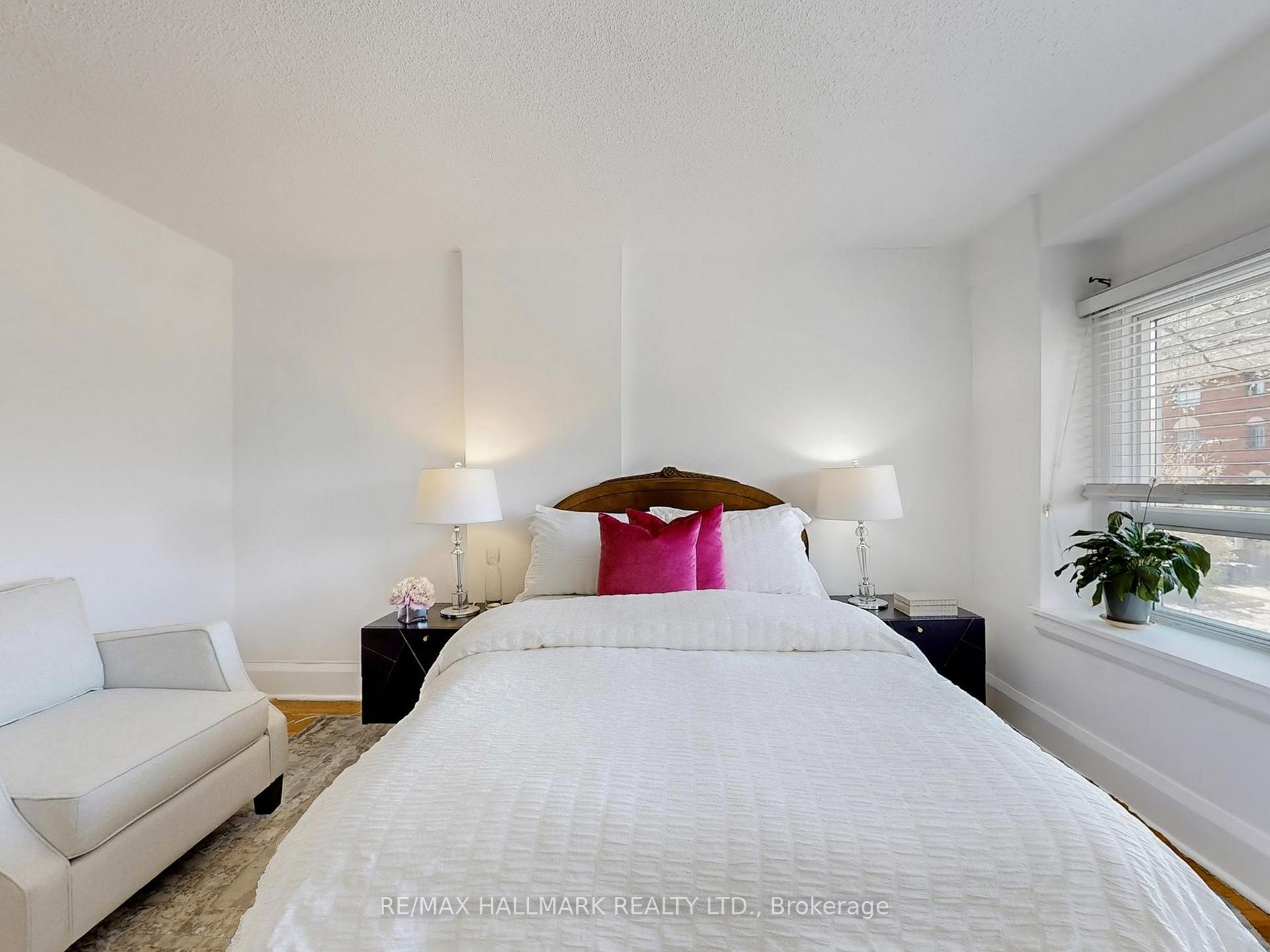 Photo 30 of 31 Robina Avenue, Toronto, Oakwood Village — HOMEH
