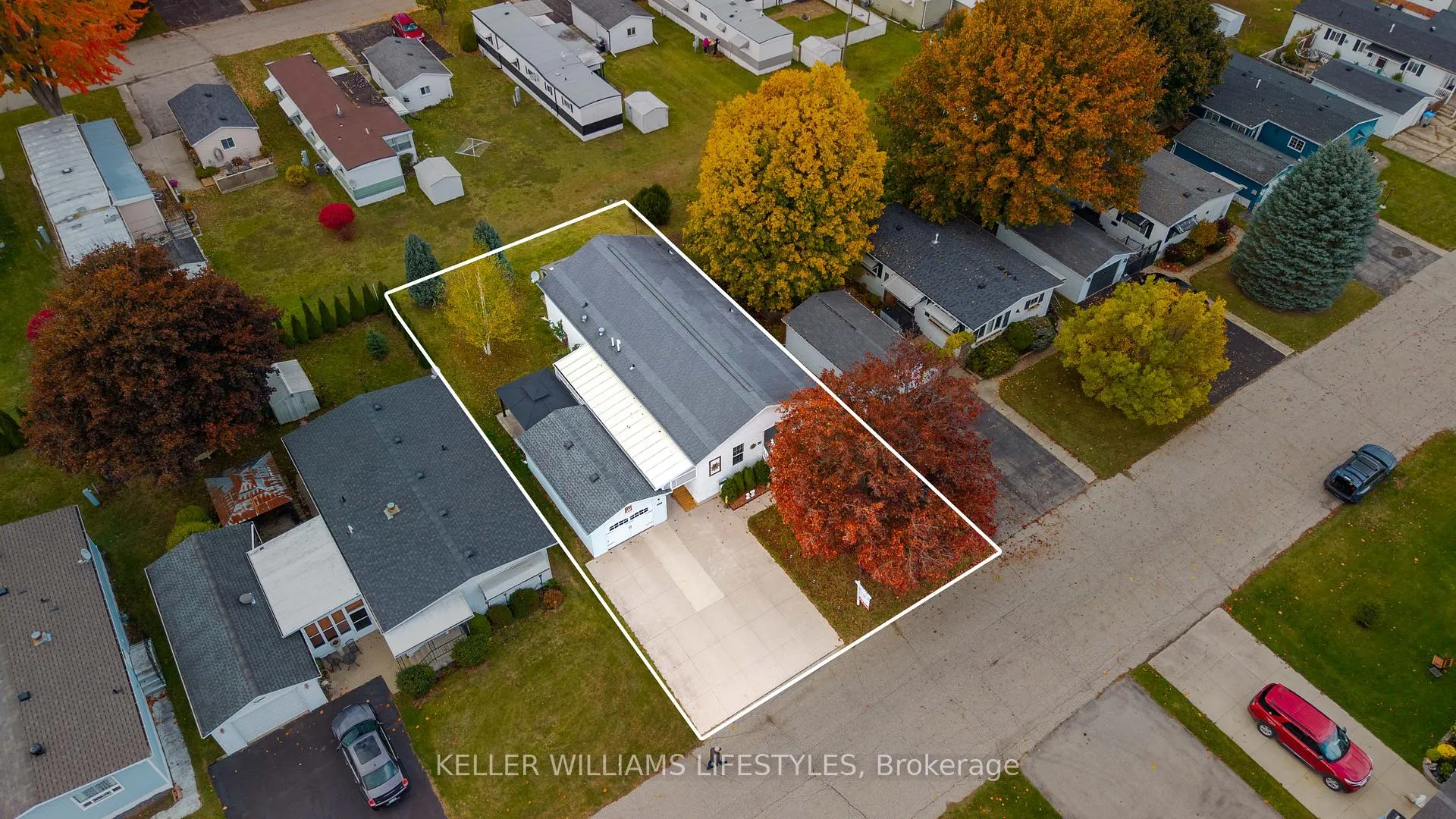 Photo 8 of 17 George Street, Strathroy-Caradoc, SE — HOMEH