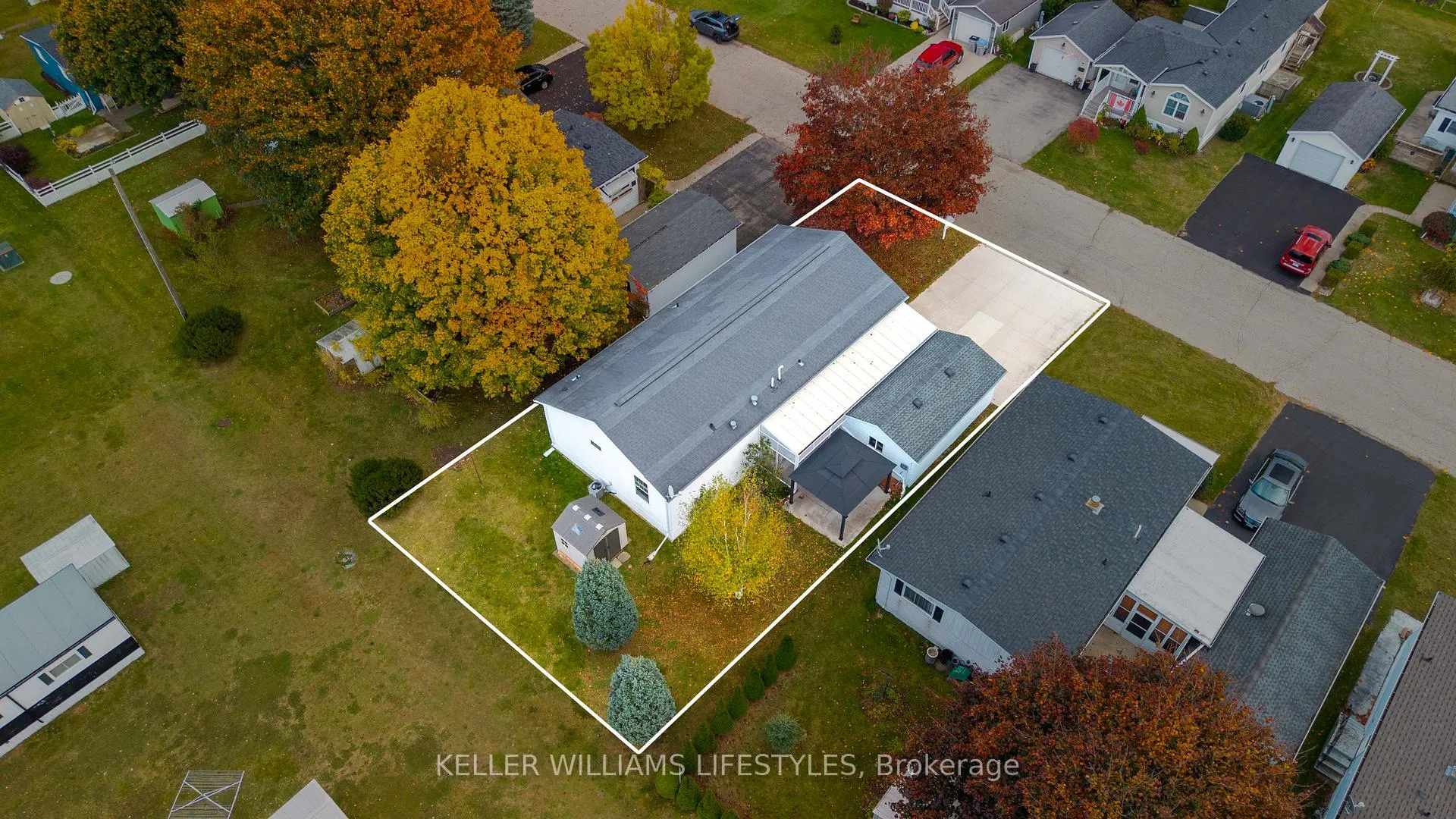 Photo 9 of 17 George Street, Strathroy-Caradoc, SE — HOMEH
