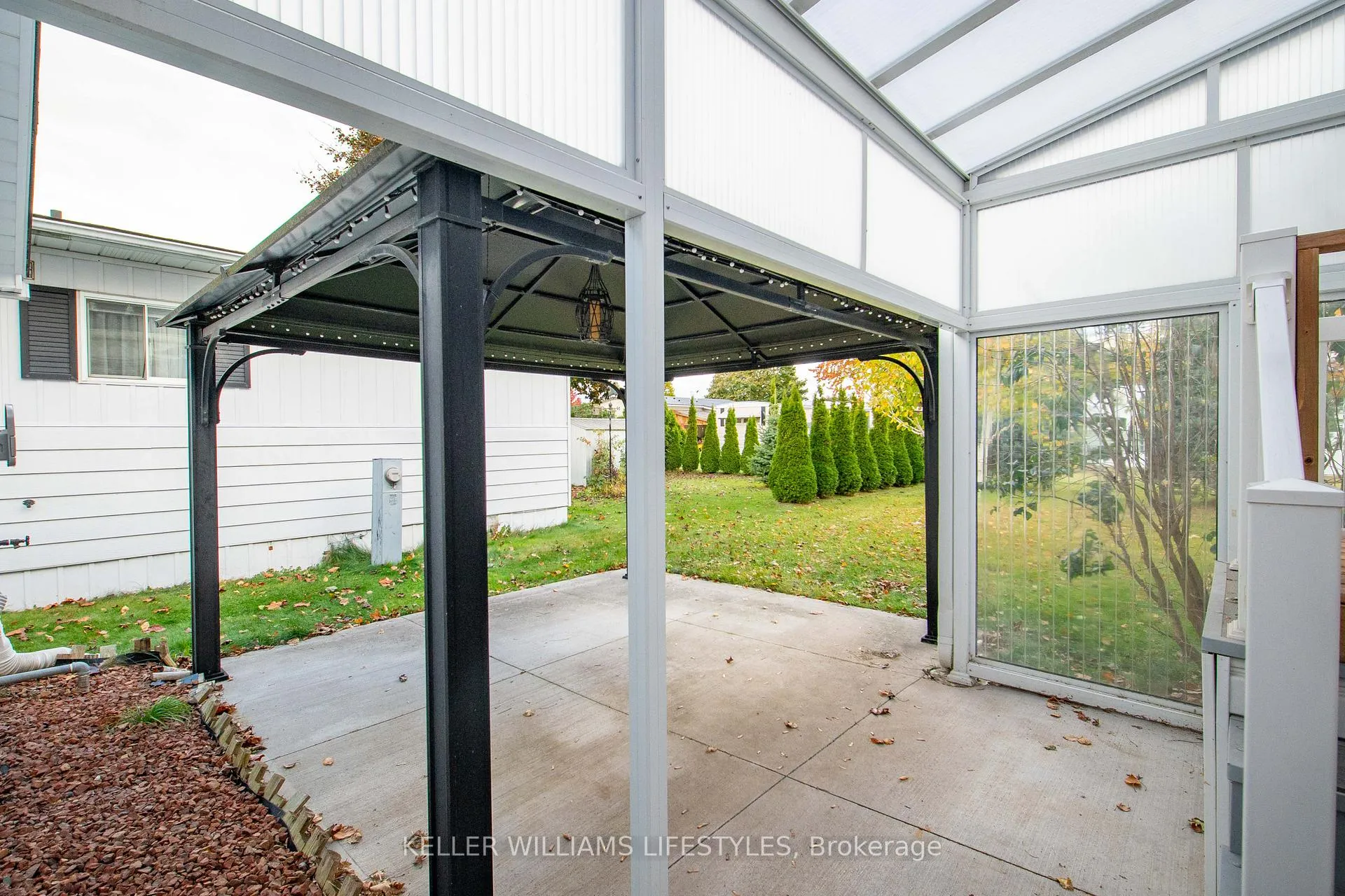 Photo 37 of 17 George Street, Strathroy-Caradoc, SE — HOMEH